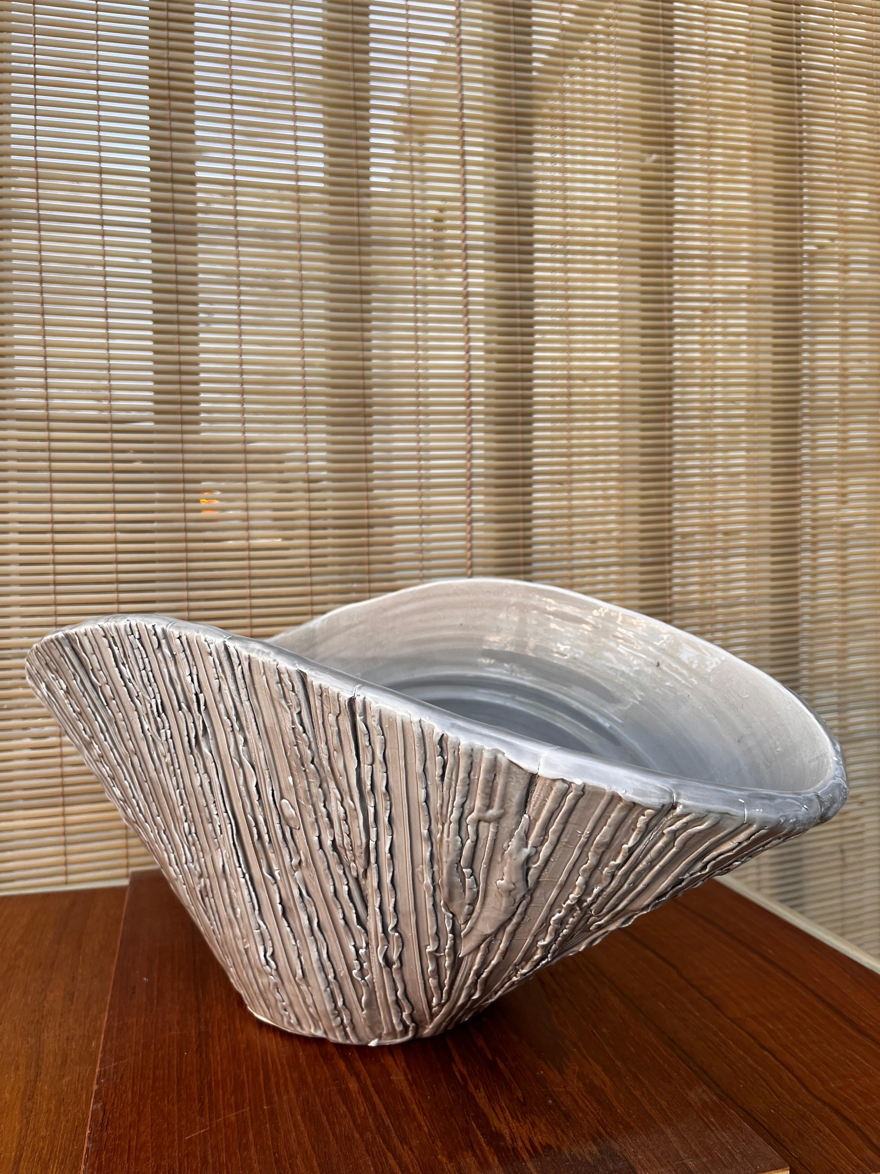 Large Early 21st Century Textured Ceramic Bowl / Centerpiece by Abigails, Italy In Good Condition For Sale In Miami, FL