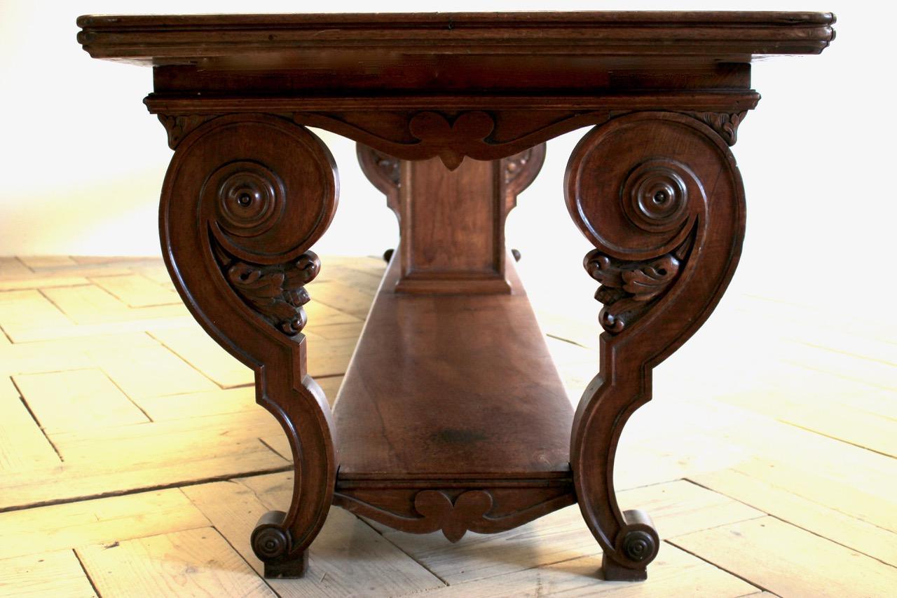 Large Early 19th Century French Walnut Dining Table 6