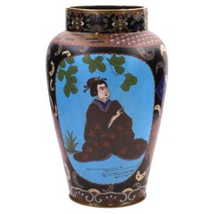 Grand vase pictural et géométrique japonais du début de la période Meiji en émail cloisonné