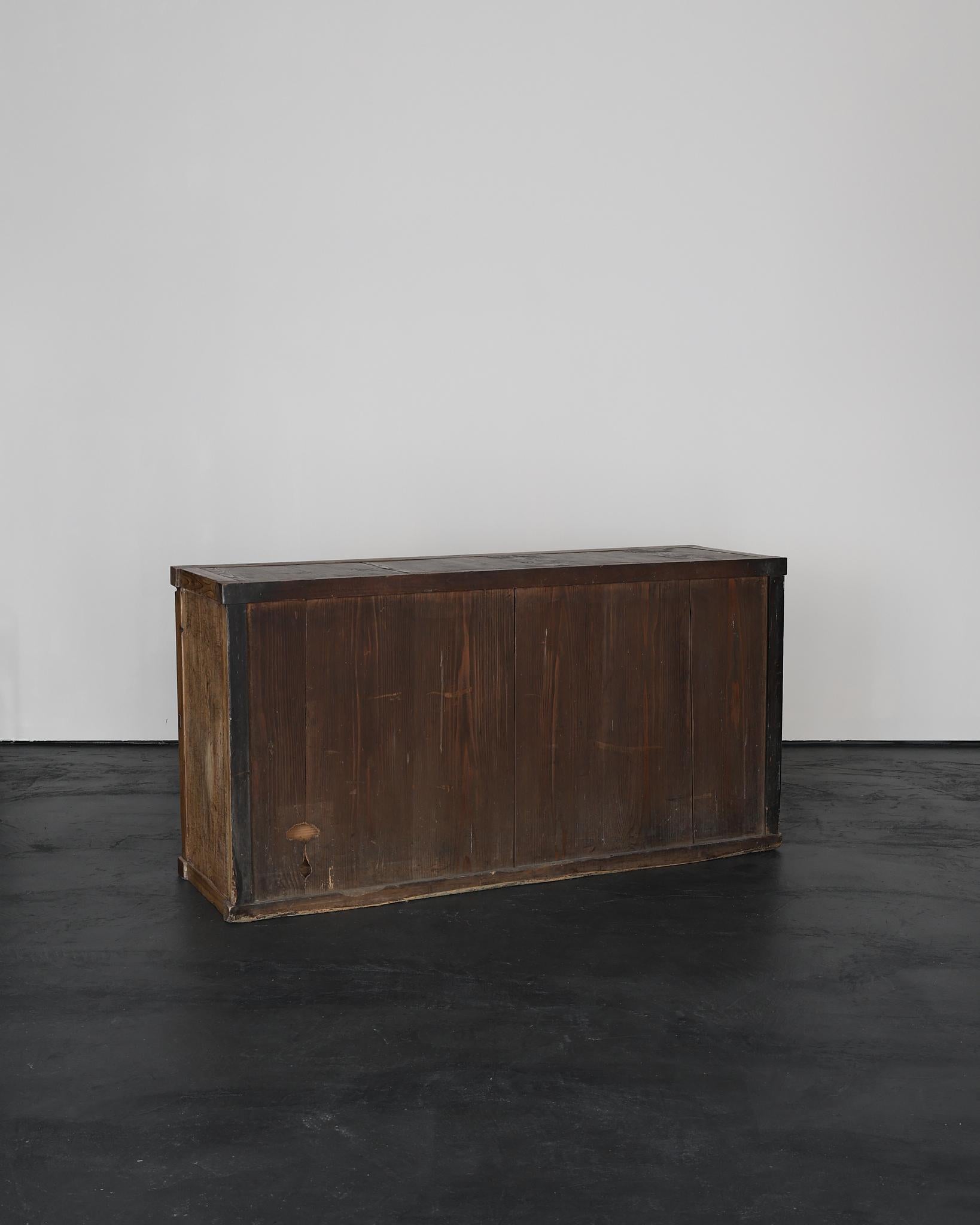 Grand Tansu/Sideboard Wabi Sabi japonais blanchi du début de la période Meiji 1
