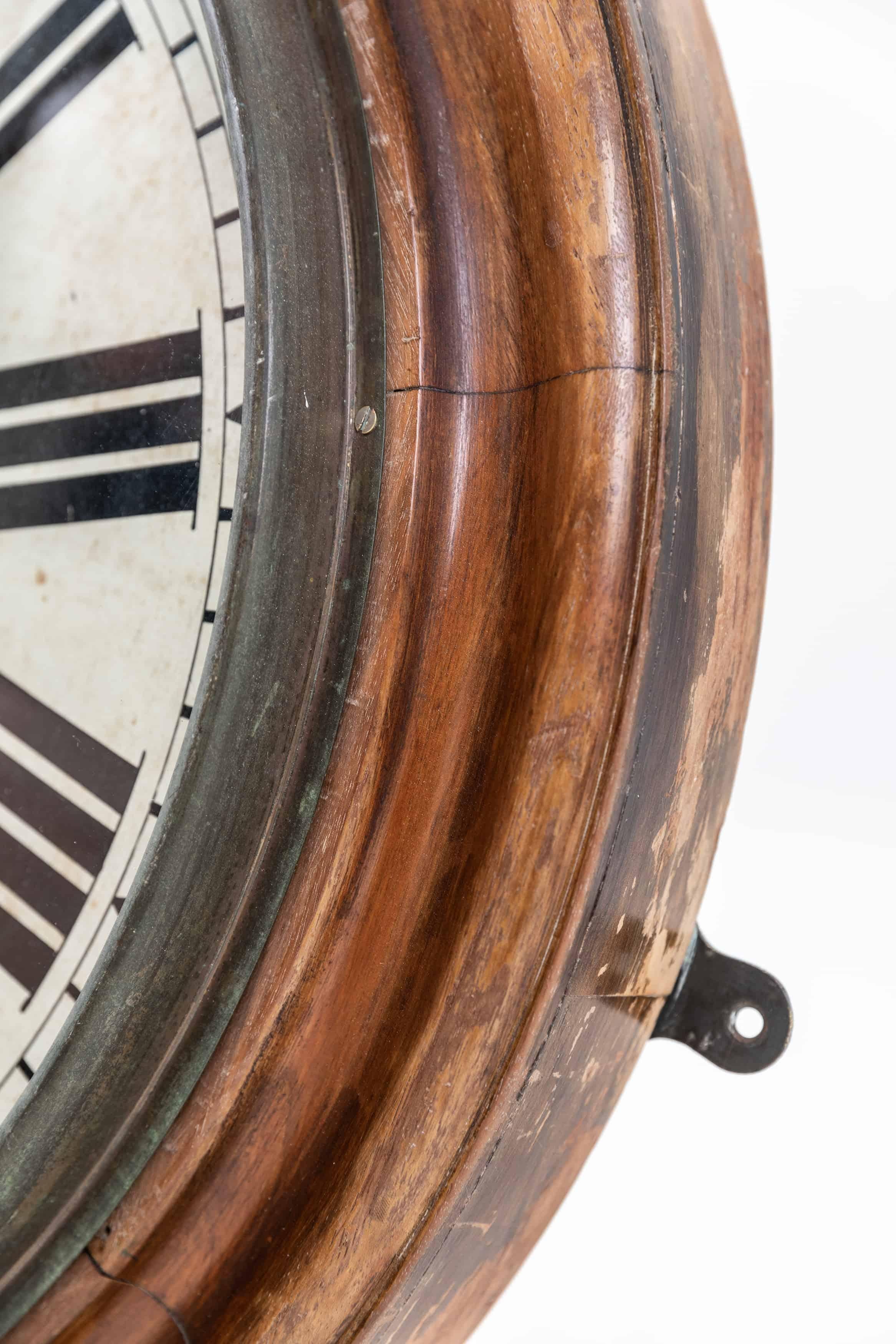 Large Early Wooden Gents of Leicester Wall Clock, c.1920 In Fair Condition For Sale In London, GB