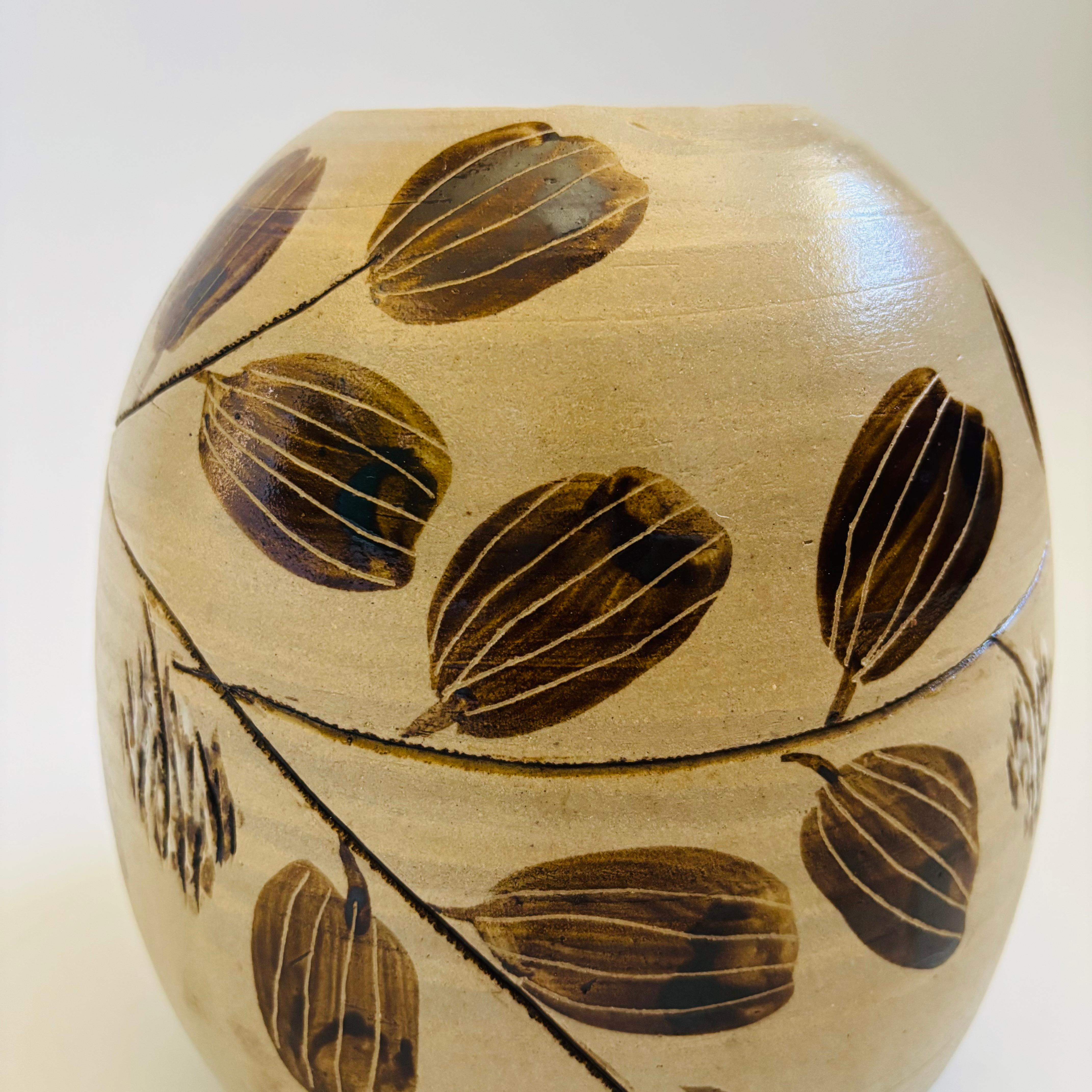 Large Earth Tone Painted Leaf Pottery Vase In Good Condition For Sale In Fairfield, CA