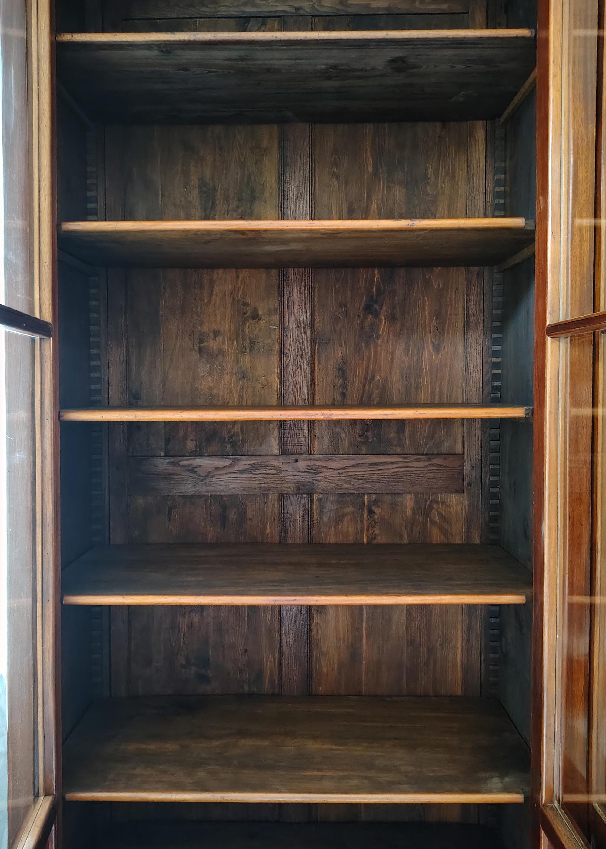 Large Eatly 19th Century, Charles X , French Bookcase in Mahogany For Sale 1
