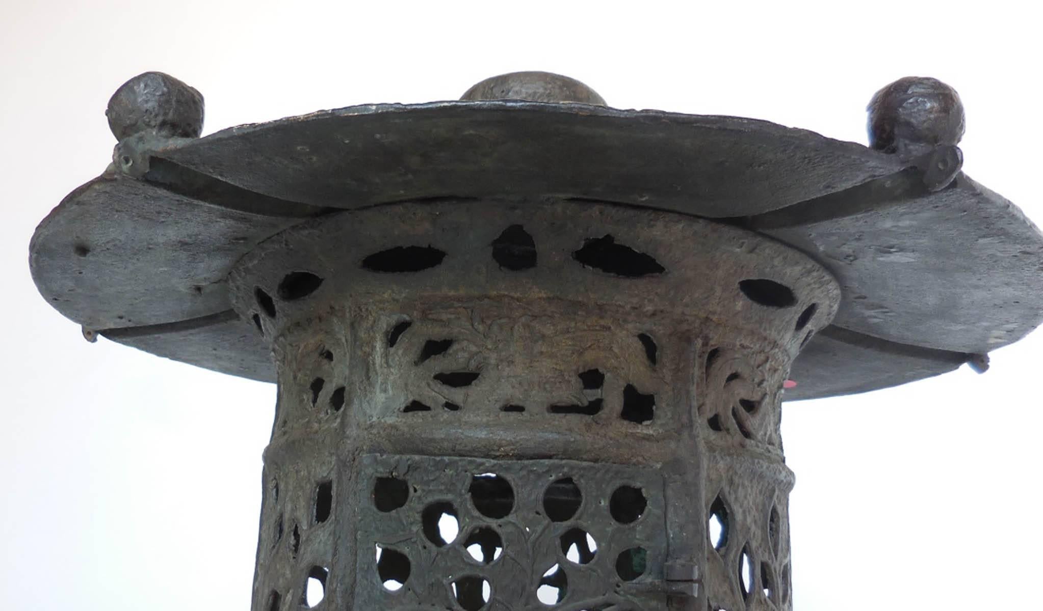 Large Edo Period Bronze Lantern 11