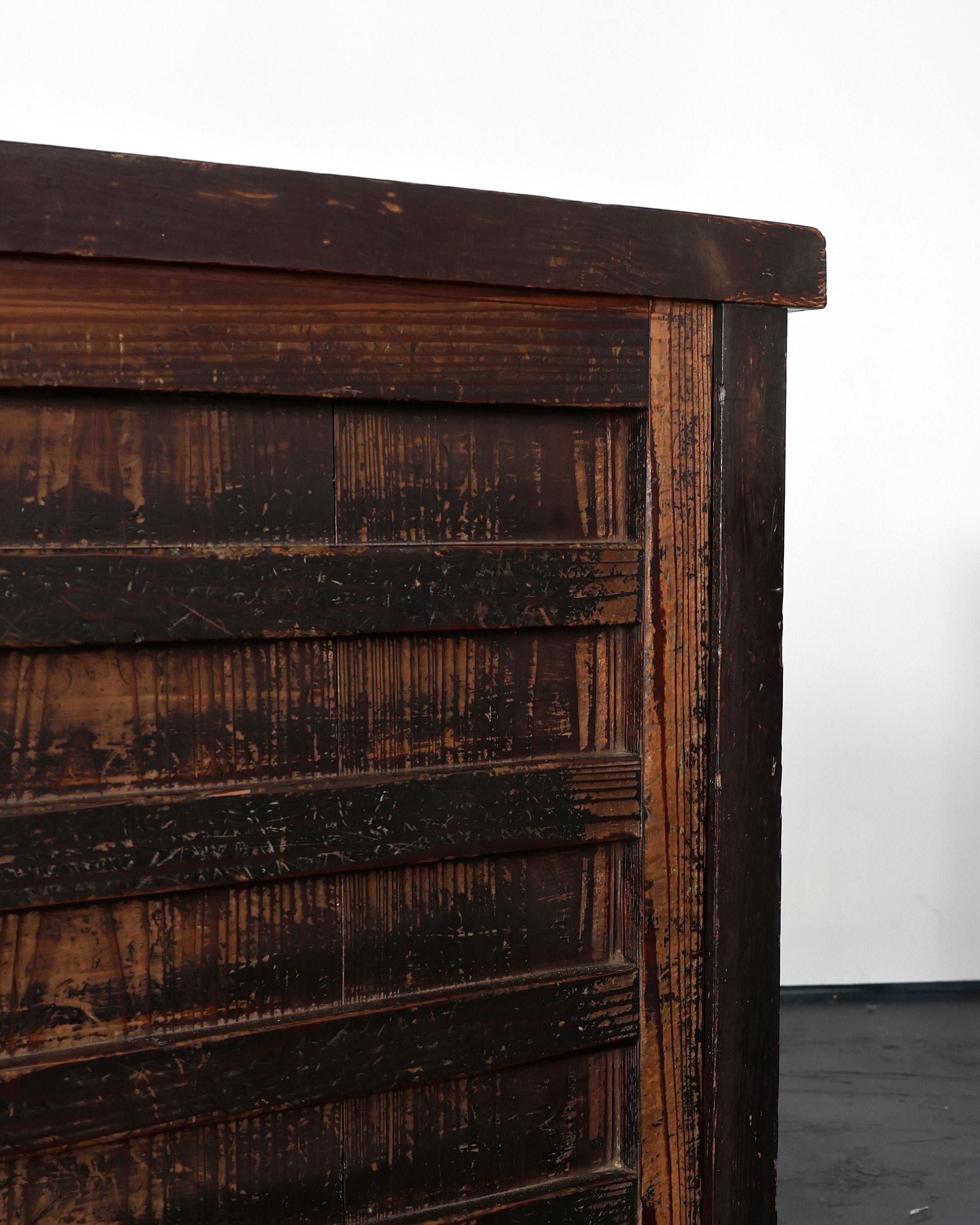 Grande tansu/sideboard giapponese del periodo Edo Wabi Sabi in vendita 1