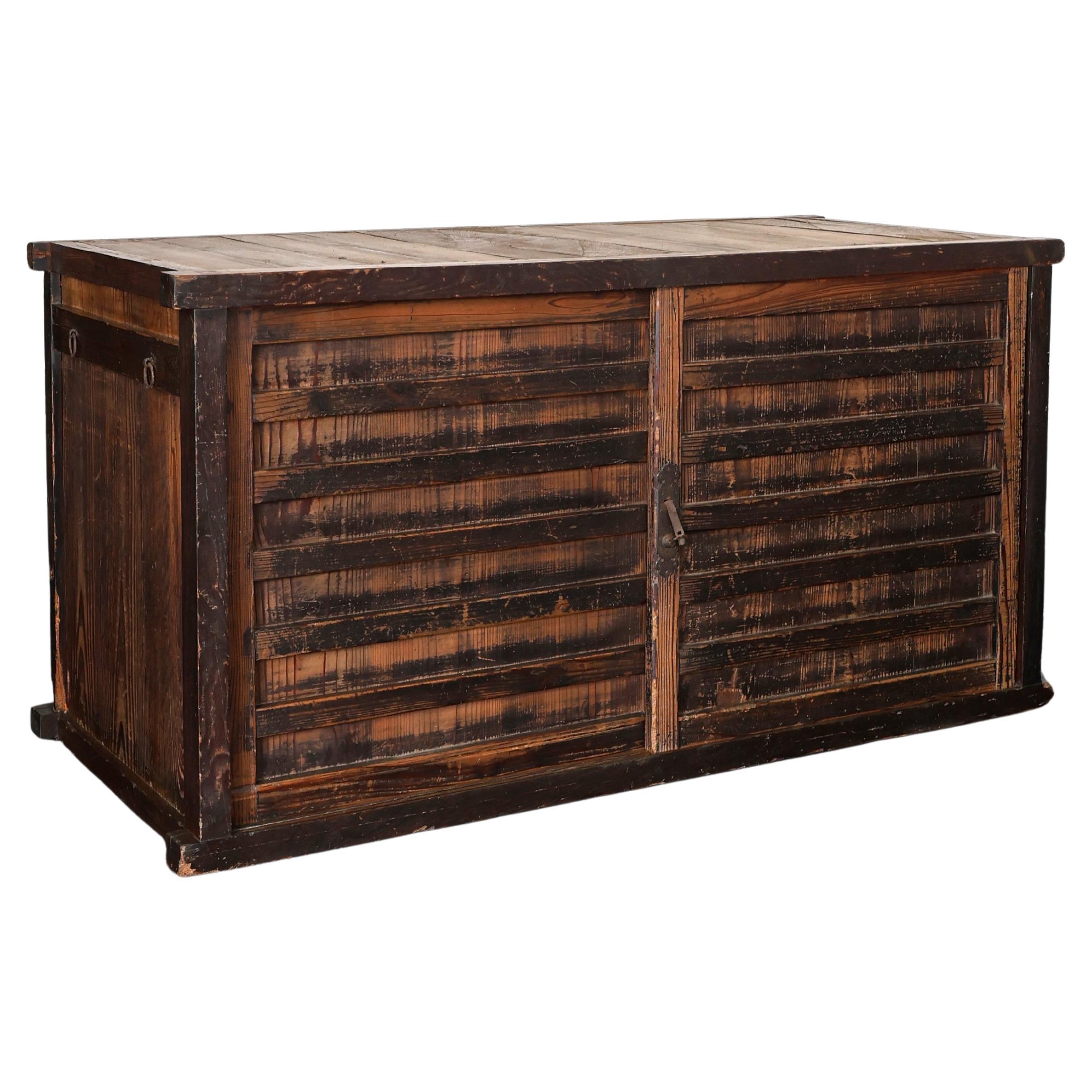 Grande tansu/sideboard giapponese del periodo Edo Wabi Sabi in vendita