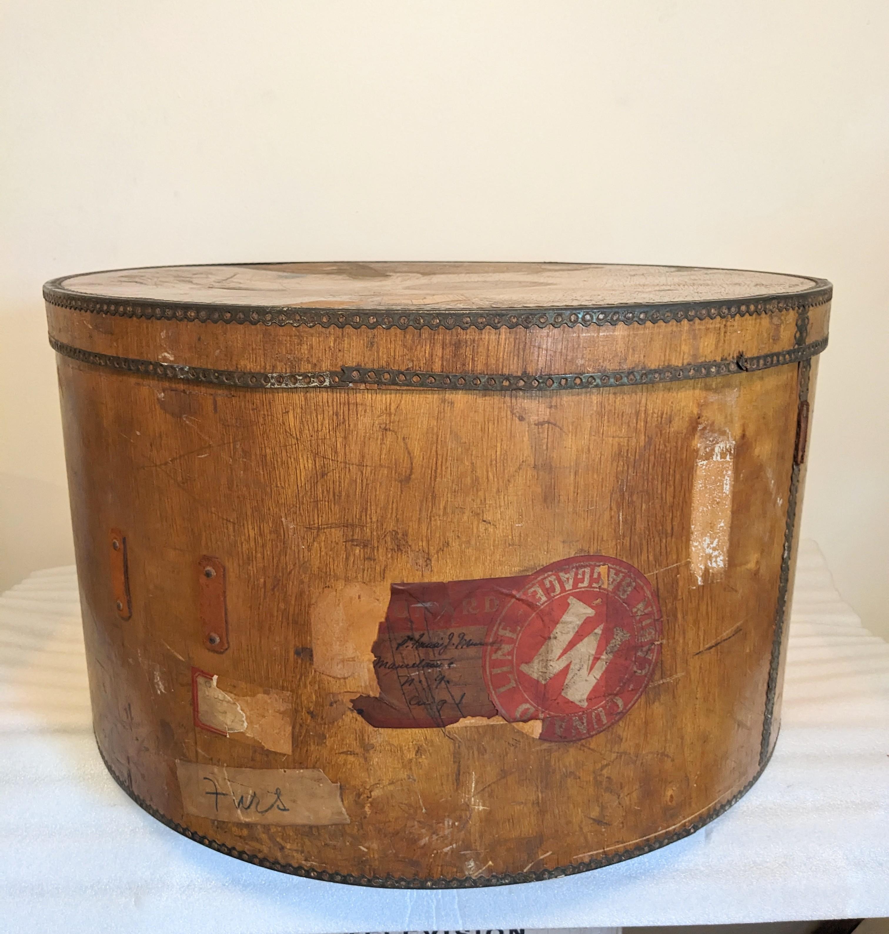 Bois cintré Grande boîte à chapeaux en bois courbé de style édouardien en vente
