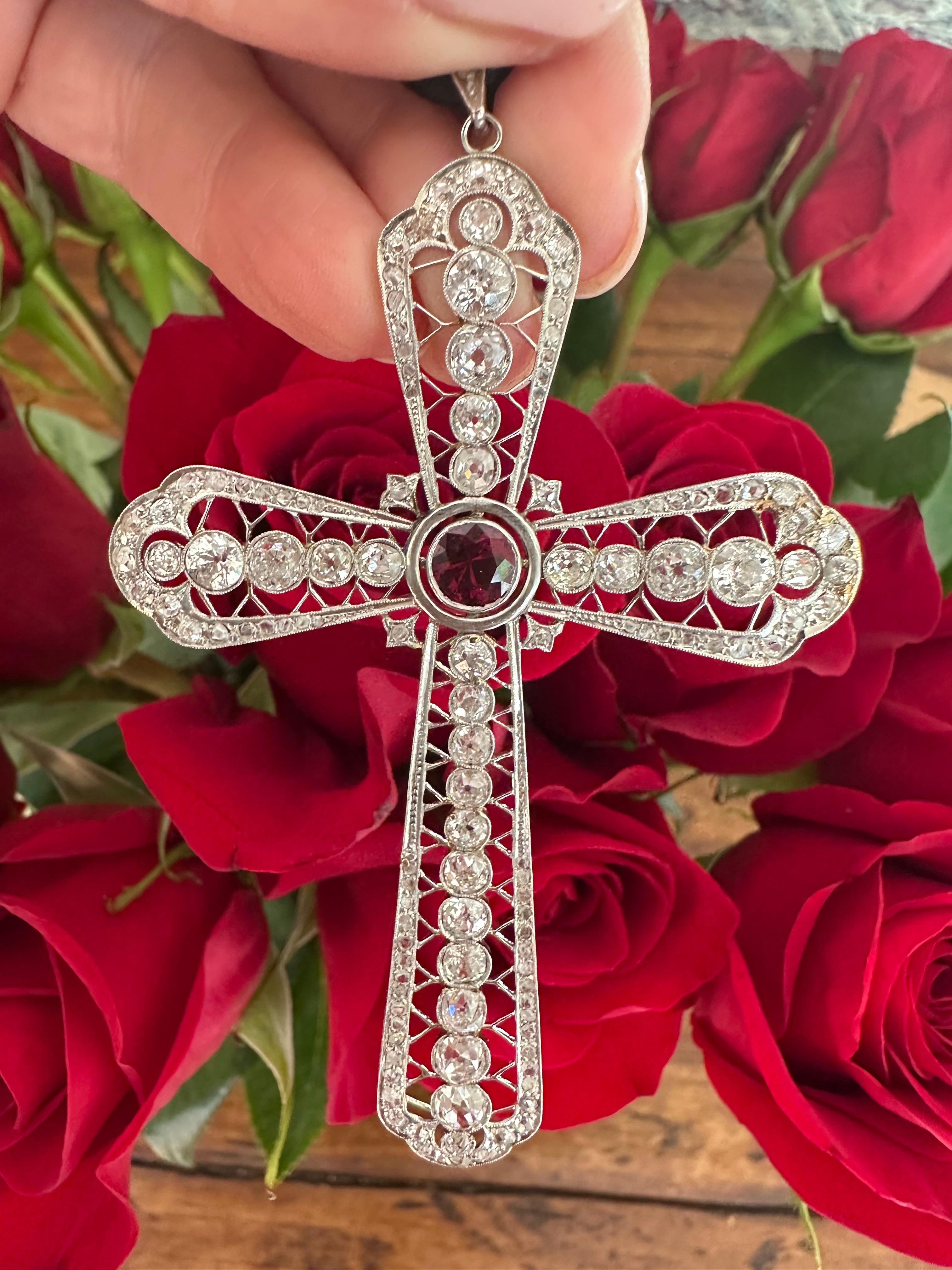 Große edwardianische Diamant- und Granat-Kreuz-Anhänger-Halskette im Angebot 1