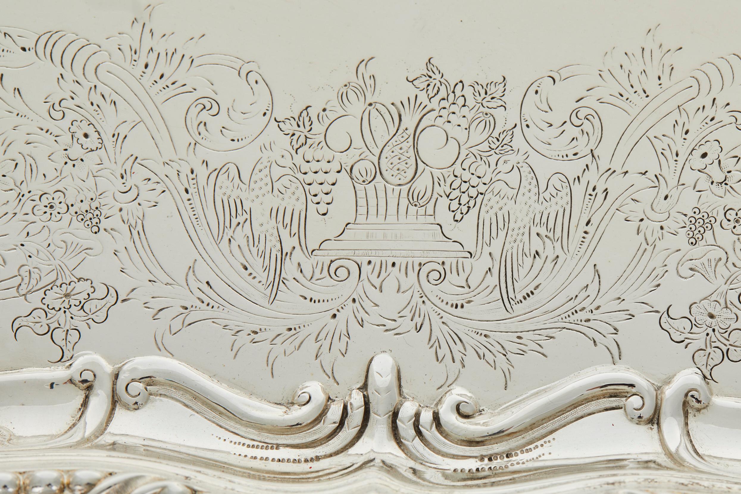Großes Tablett aus edwardianischem englischem Silber für Barware/Tischgeschirr (19. Jahrhundert) im Angebot