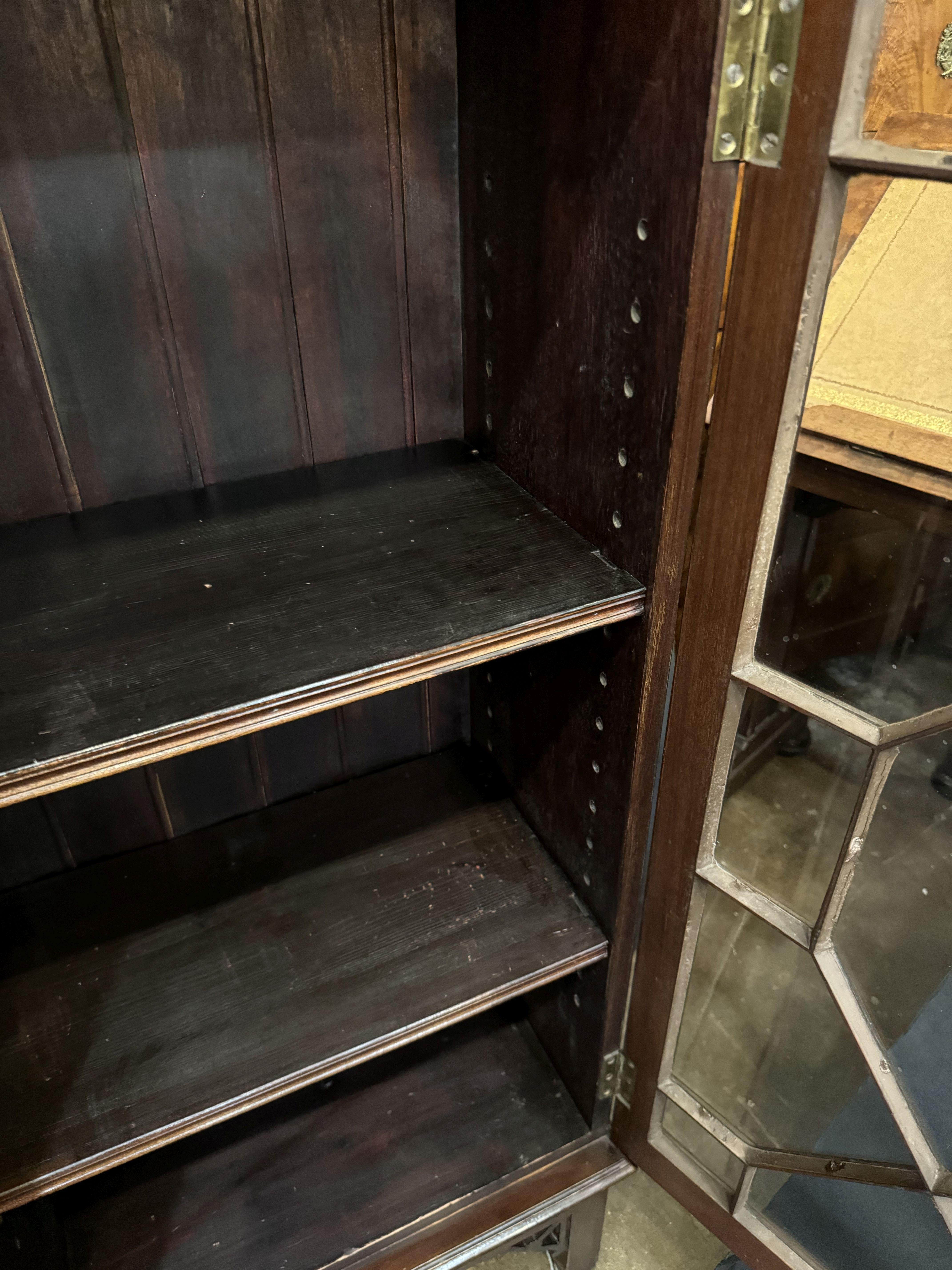 Large Edwardian Era Breakfront Bookcase of Mahogany with Astragal Glazed Doors 4