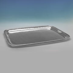 Gran bandeja eduardiana de plata de ley martillada a mano, Skinner & Co, 1905. 5kg