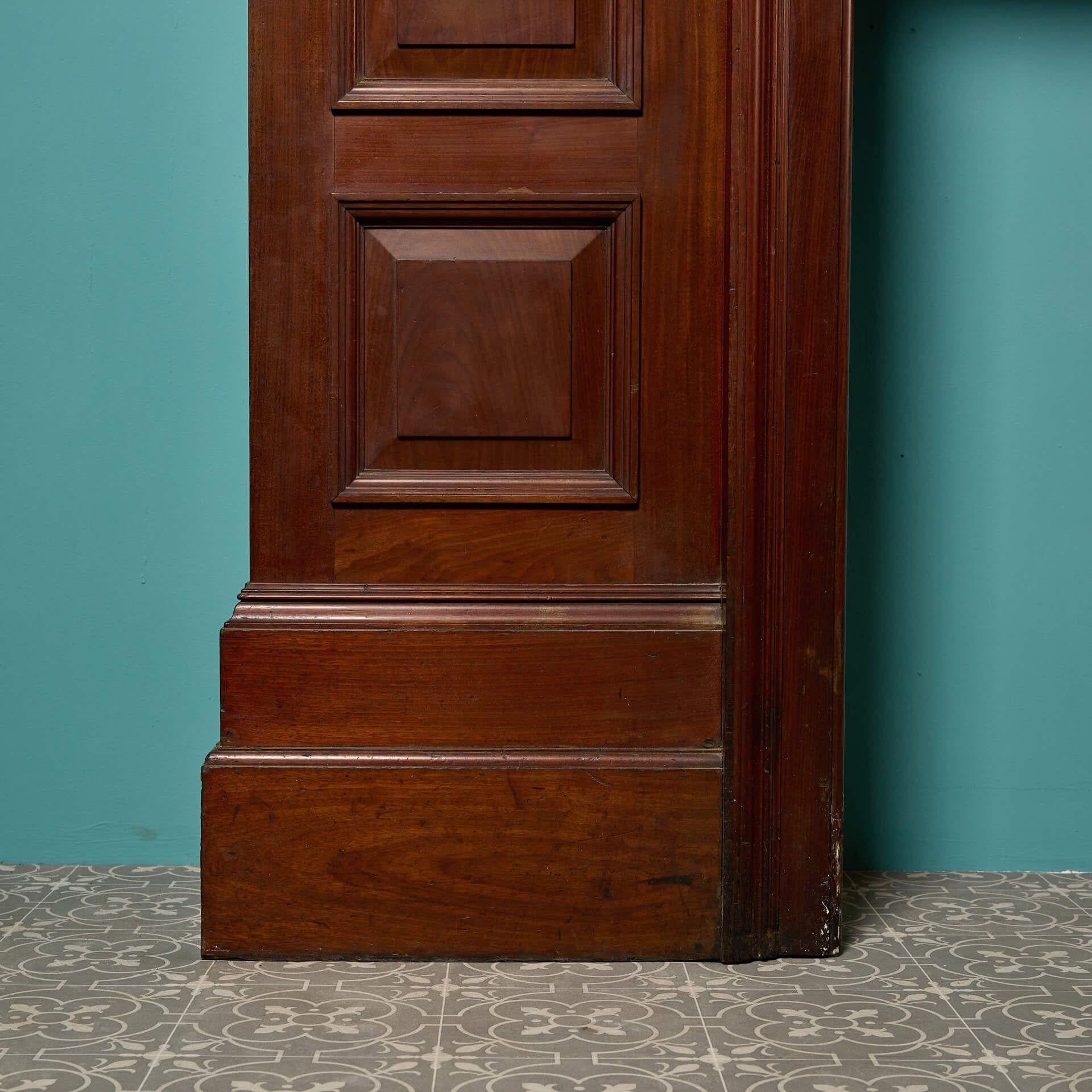 Large Edwardian Panelled Mahogany Fireplace In Fair Condition For Sale In Wormelow, Herefordshire