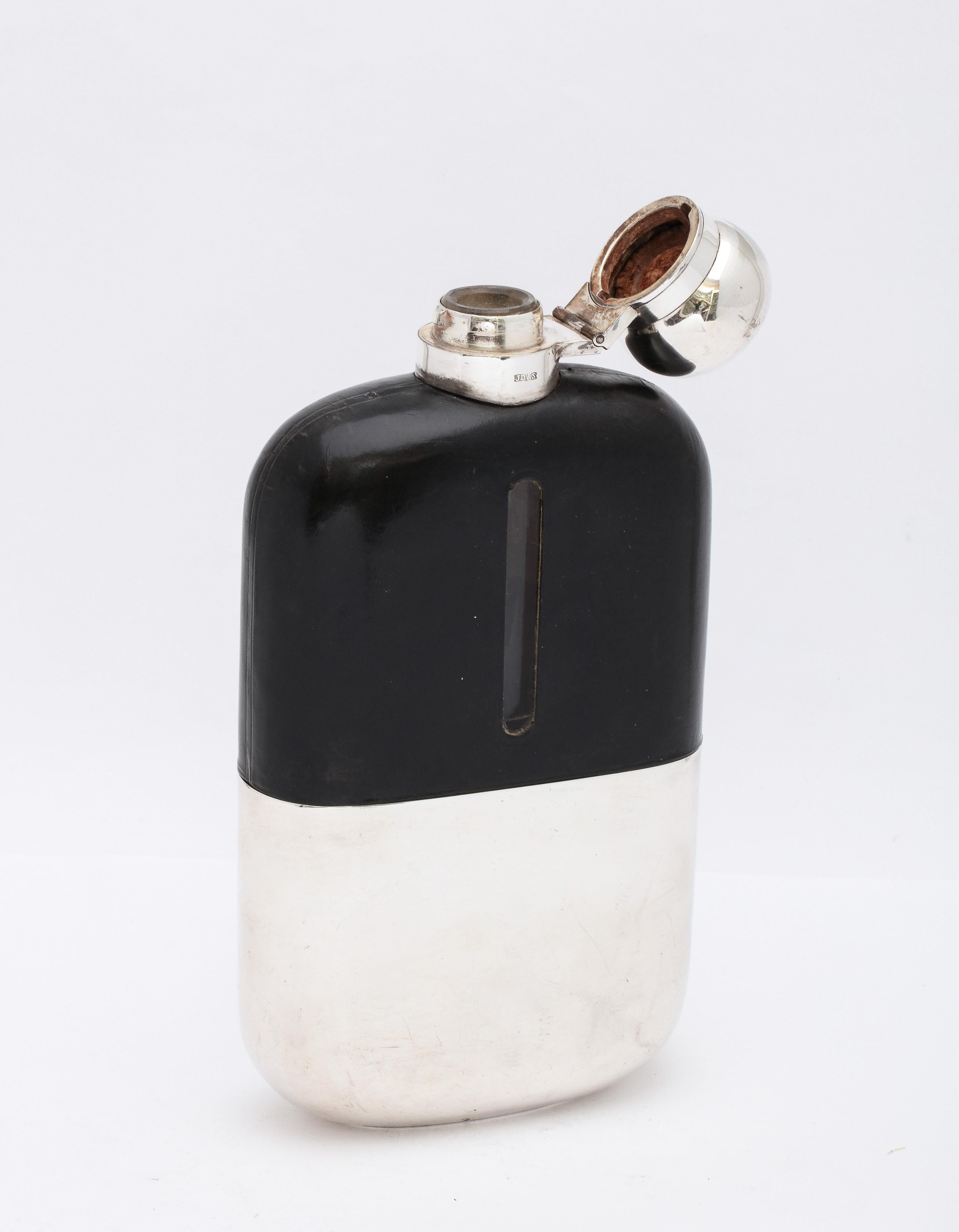 Large Edwardian Silver-Plate and Leather-Mounted Glass Flask With Hinged Lid For Sale 10