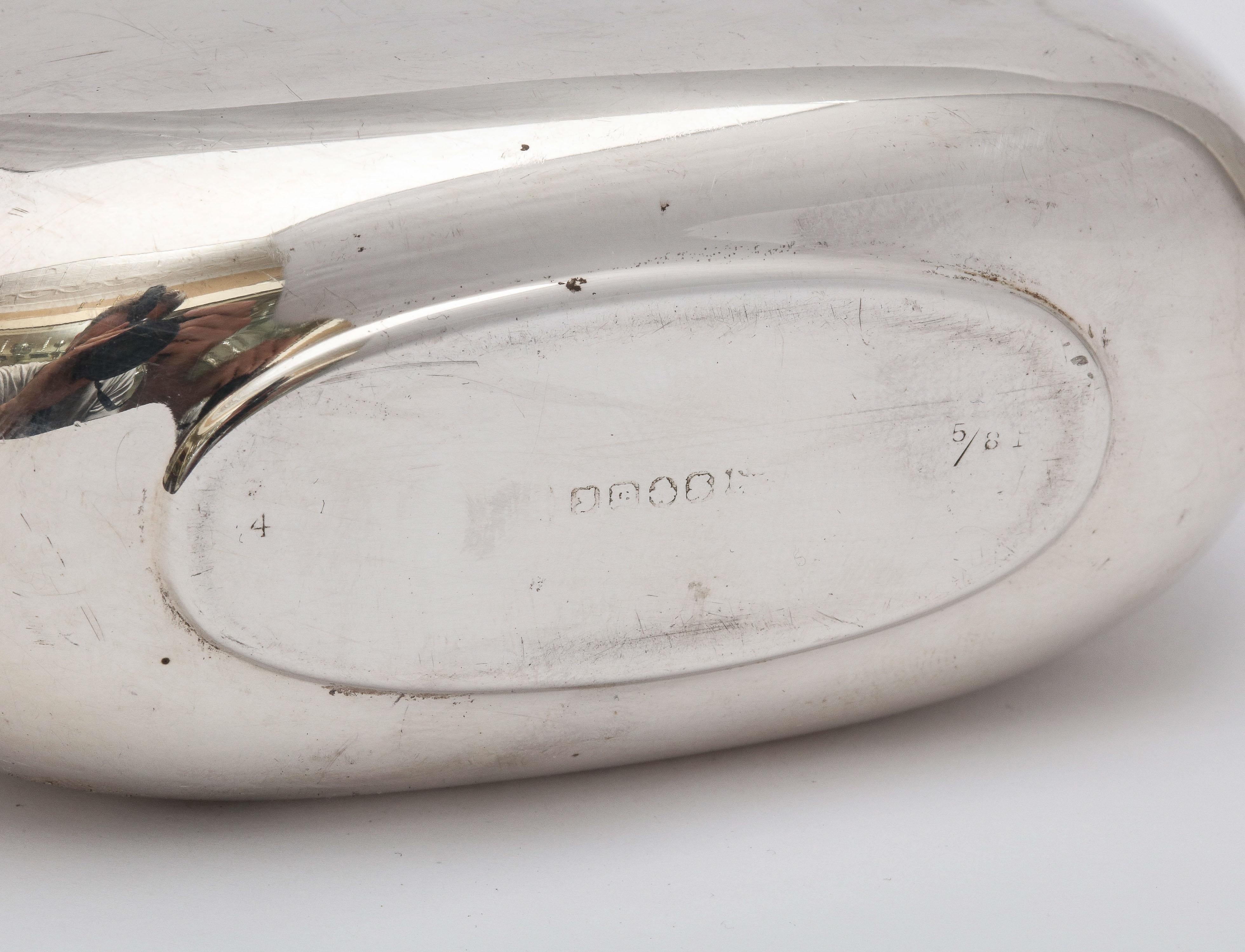 Grand Flacon édouardien en métal argenté et verre monté sur cuir avec couvercle à charnière en vente 12