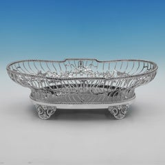 Large Edwardian sterling silver dish made by Elkington & Co. in 1908