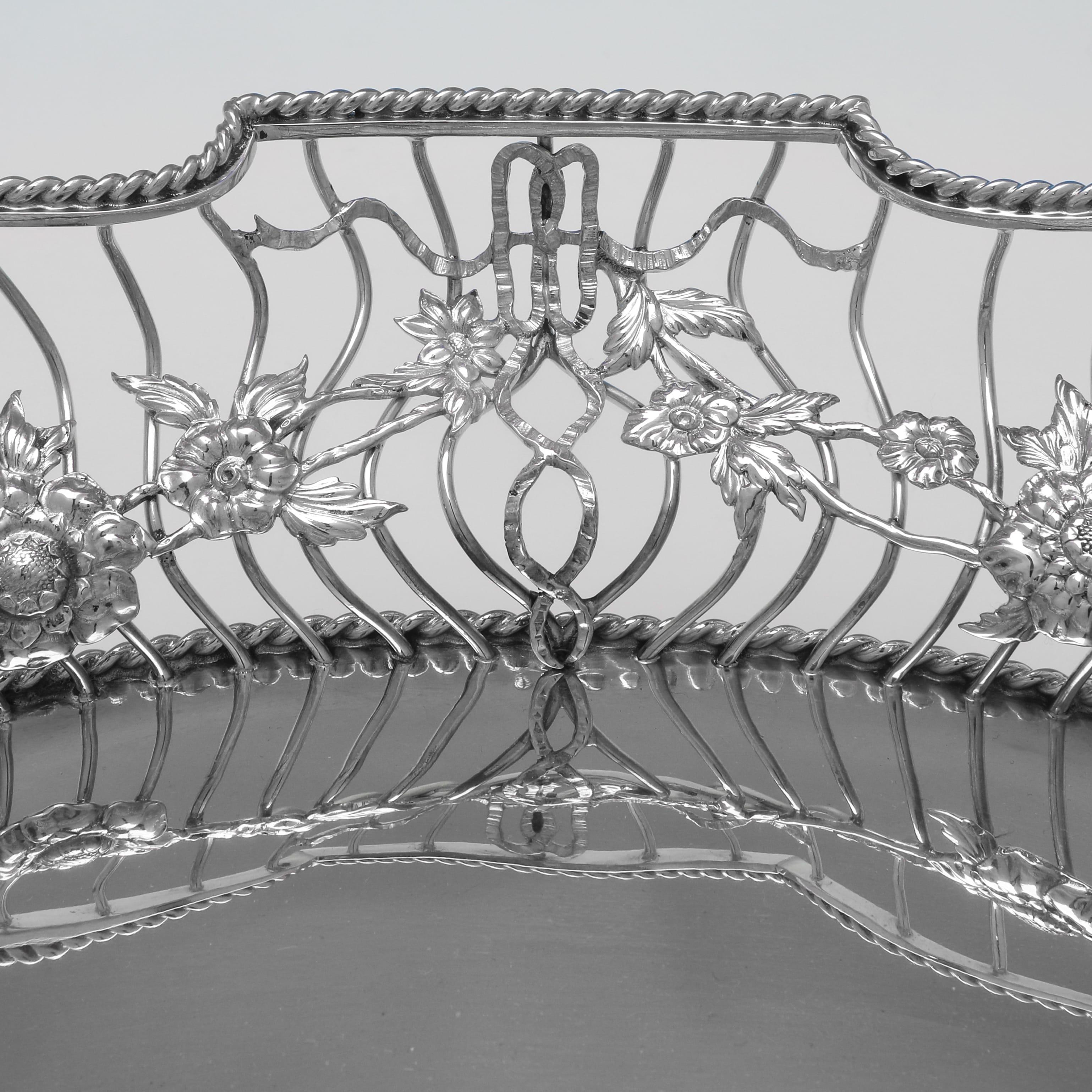 Gran plato eduardiano de plata de ley fabricado por Elkington & Co. en 1908 en Bueno estado para la venta en London, London