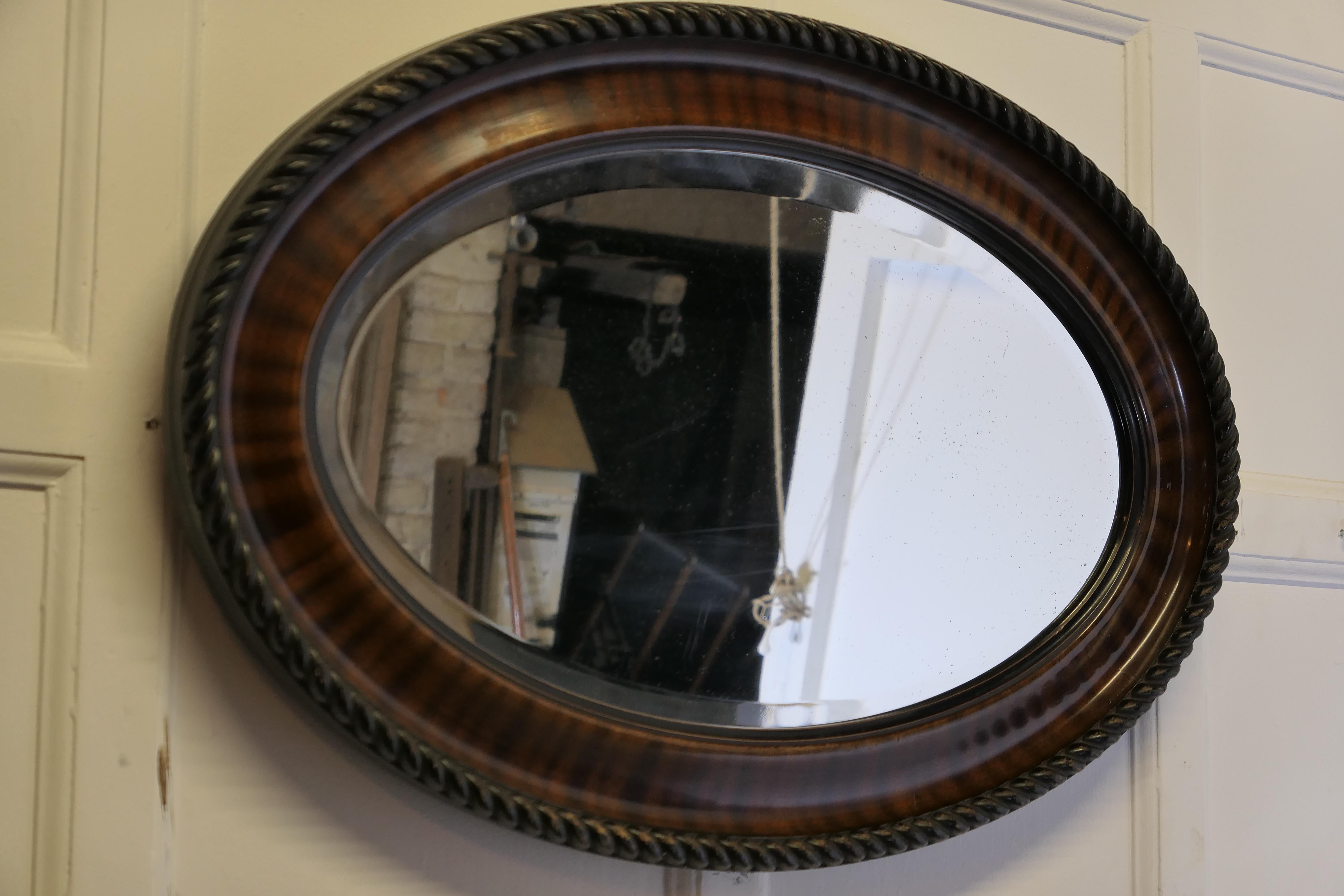 Großer Edwardianischer Ovaler Spiegel in Wood Finish (Adamstil) im Angebot