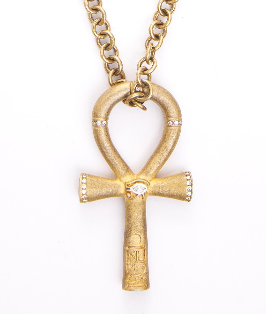 Taglio rotondo Catena con ciondolo Ankh egiziano grande in argento, placcato oro e diamanti naturali in vendita
