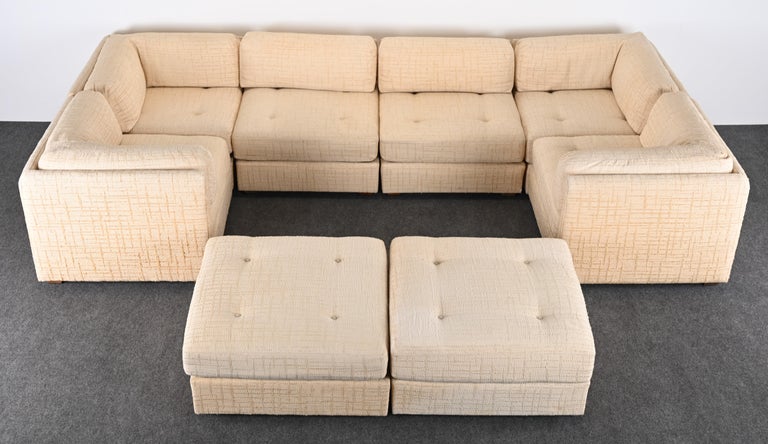 Large Eight Piece Sectional Sofa by Selig, 1970s In Good Condition For Sale In Hamburg, PA