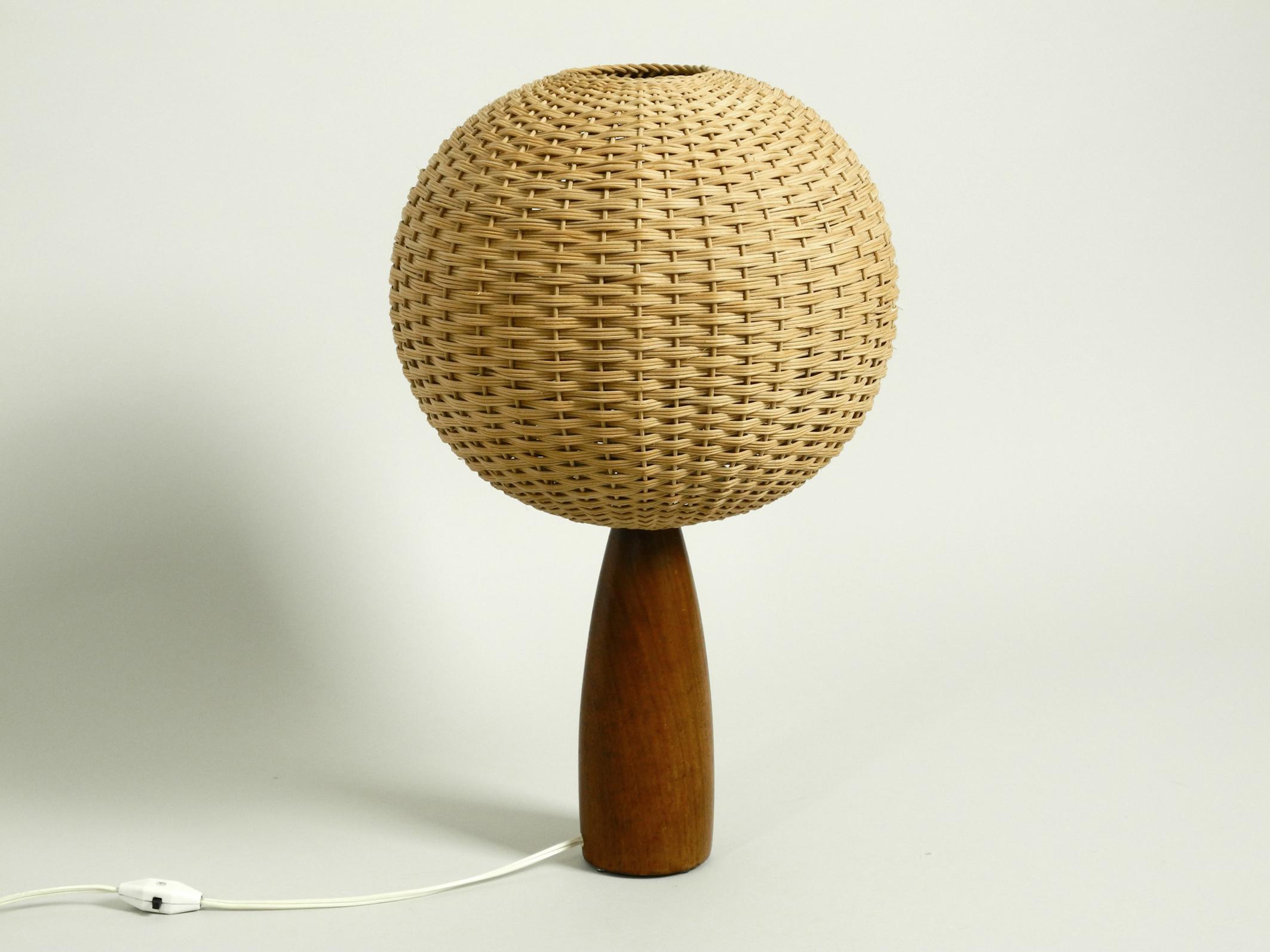 Mid-Century Modern Large Elegant 1960s Danish Teak Table Lamp with a Modern Wicker Lampshade