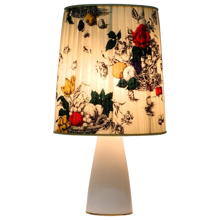 Large Elegant 1960s KPM Table Lamp in Porcelain and Pleated Silk  