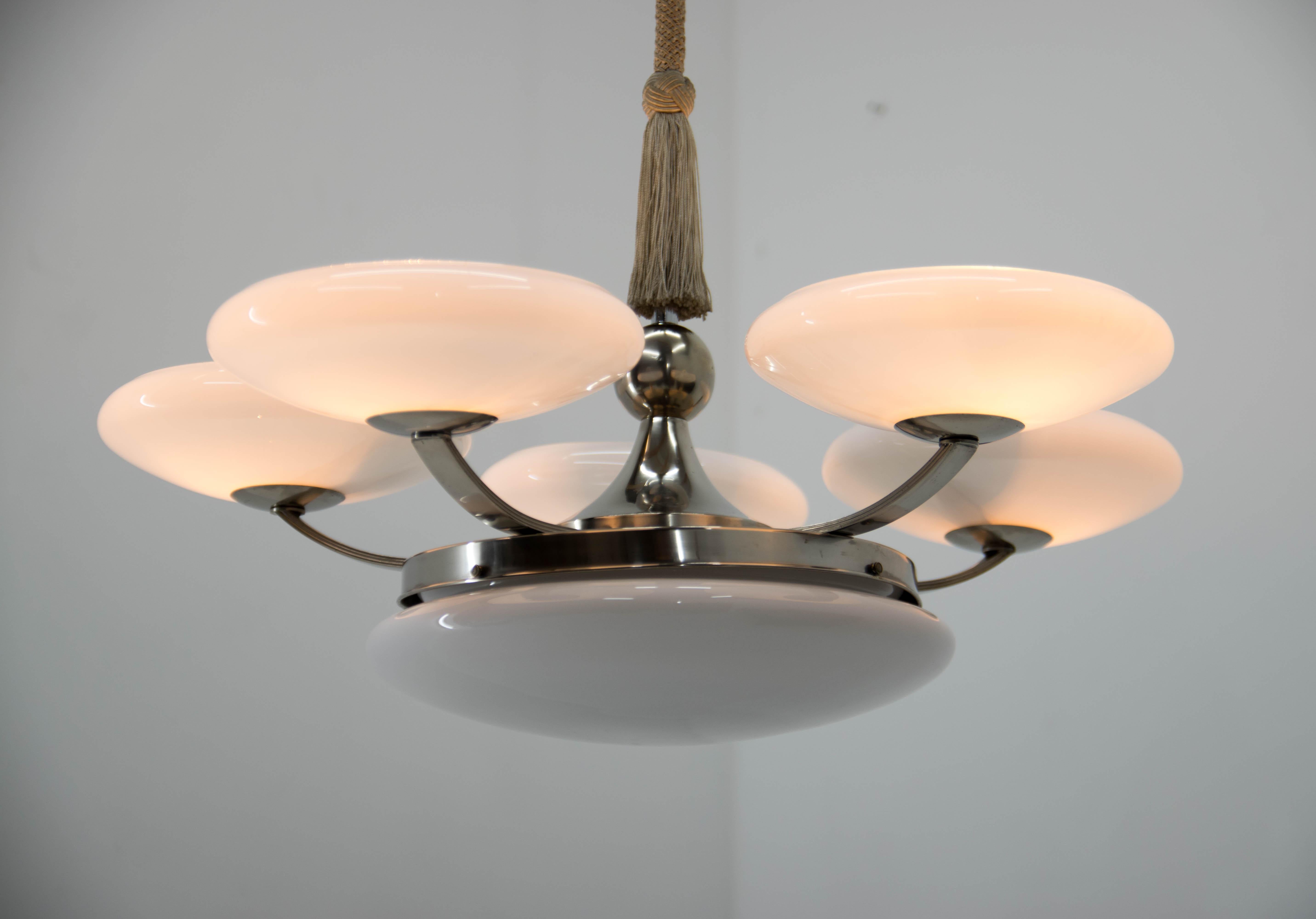 Large Elegant Art Deco Chandelier, 1930s, Two Items Available For Sale 4