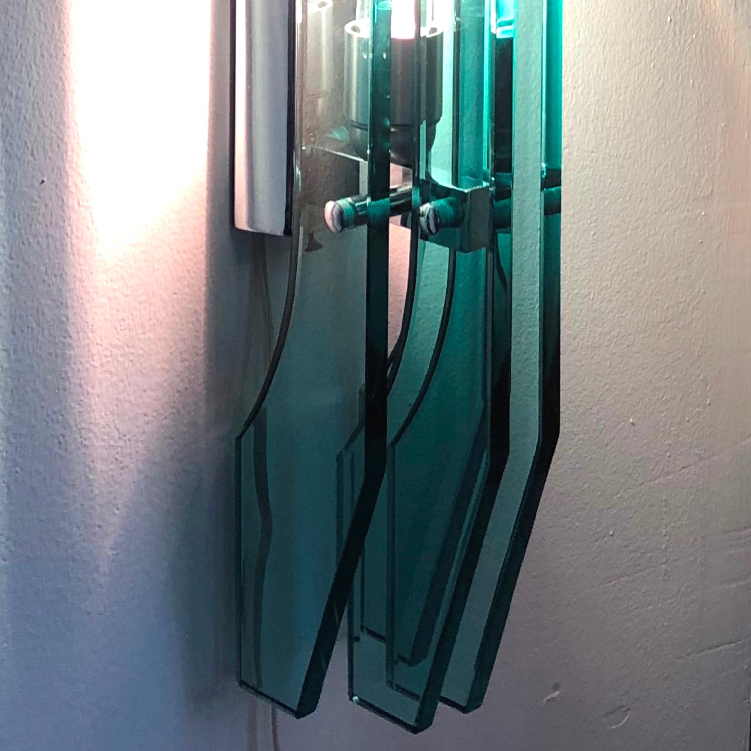 Large Elegant Emerald Green Pair of Wall Lights by Cristal Art, Italy, 1970s For Sale 3