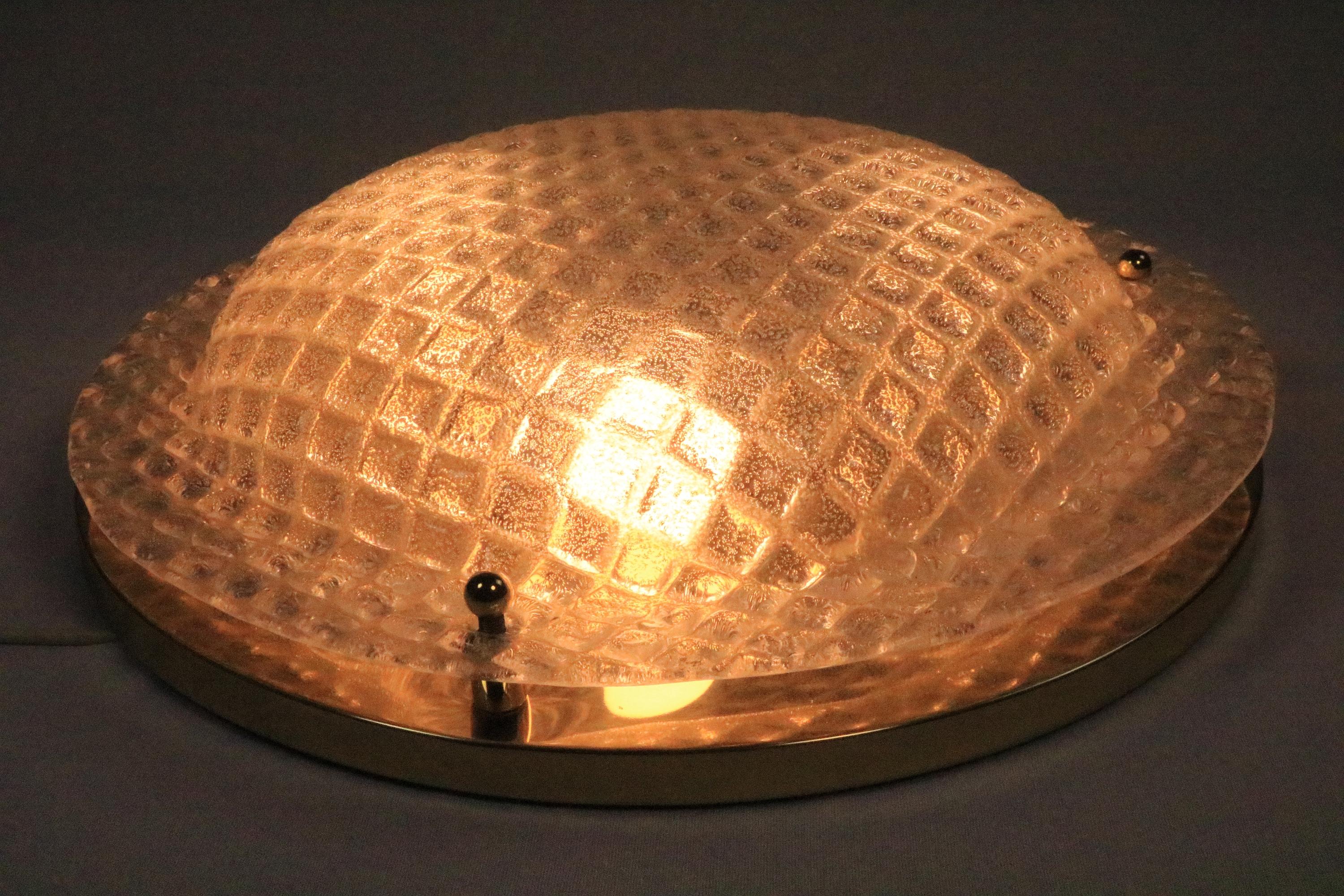 Gran aplique o lámpara de techo alemana elegante, cristal helado, de Fischer, años 70 en Bueno estado para la venta en Berlin, BE