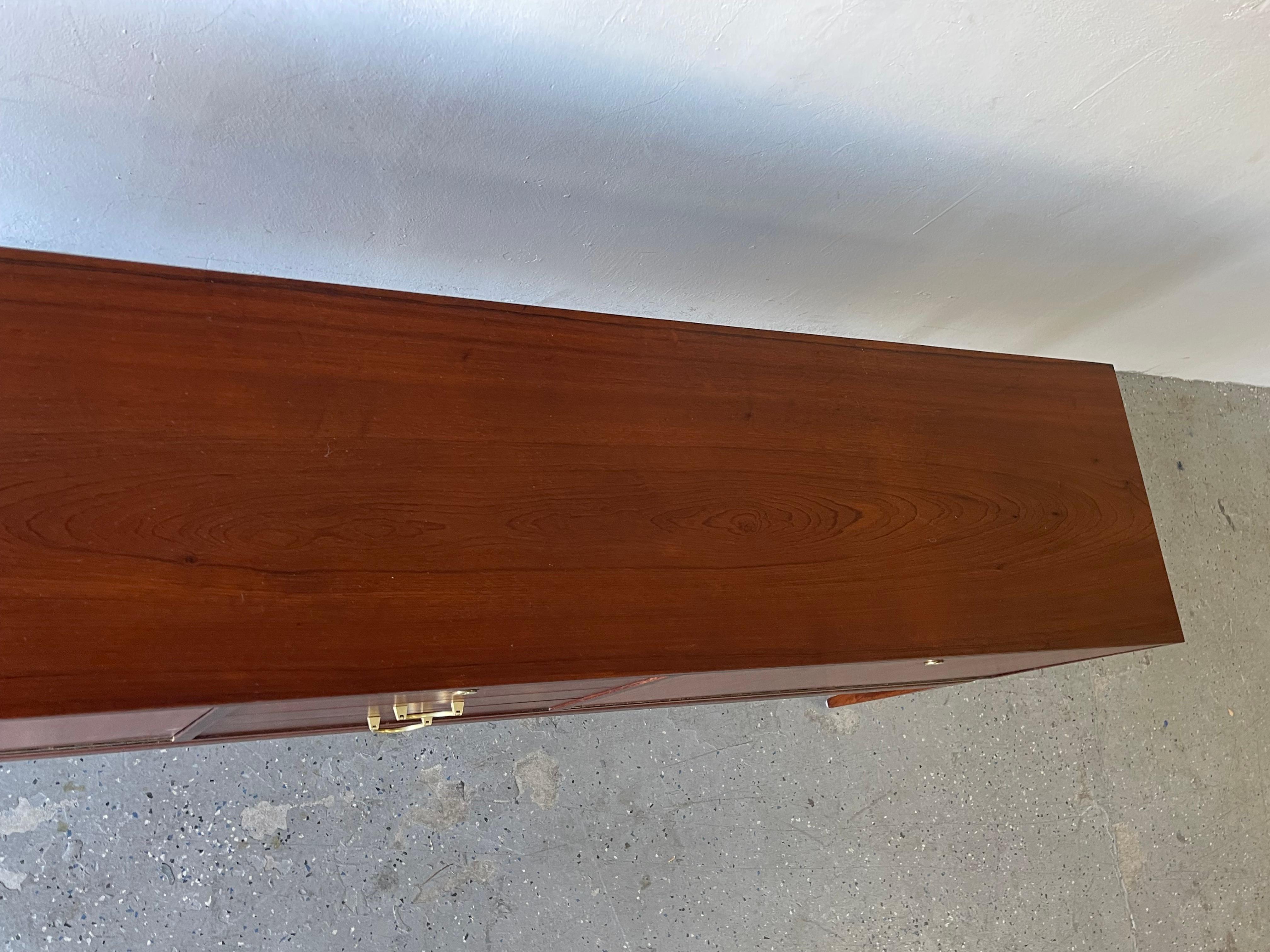 Large & Elegant Mid-Century Modern Walnut Credenza  In Good Condition For Sale In Las Vegas, NV