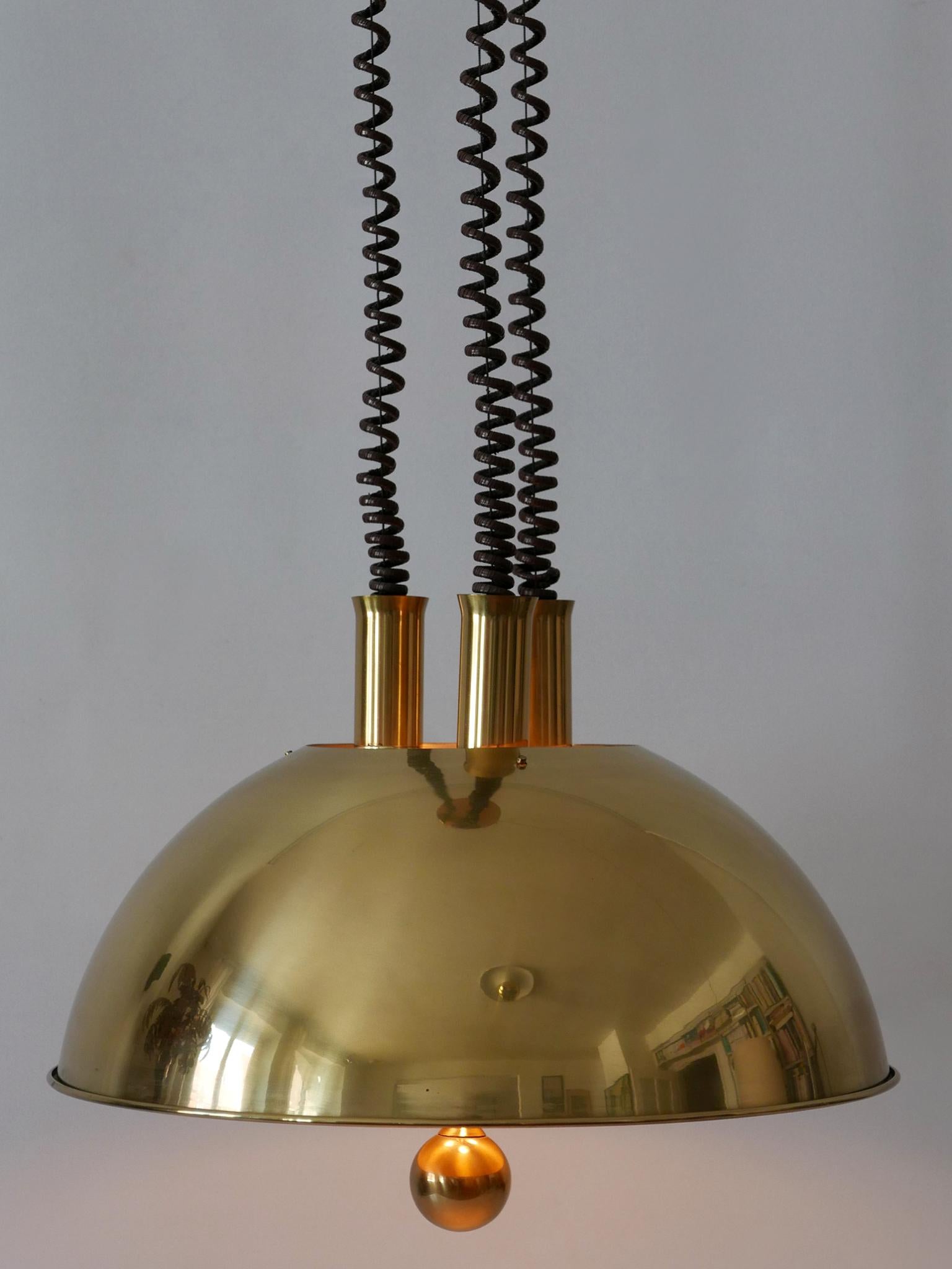 Grande ed elegante lampada a sospensione in ottone di metà secolo di Florian Schulz degli anni '70 in vendita 2