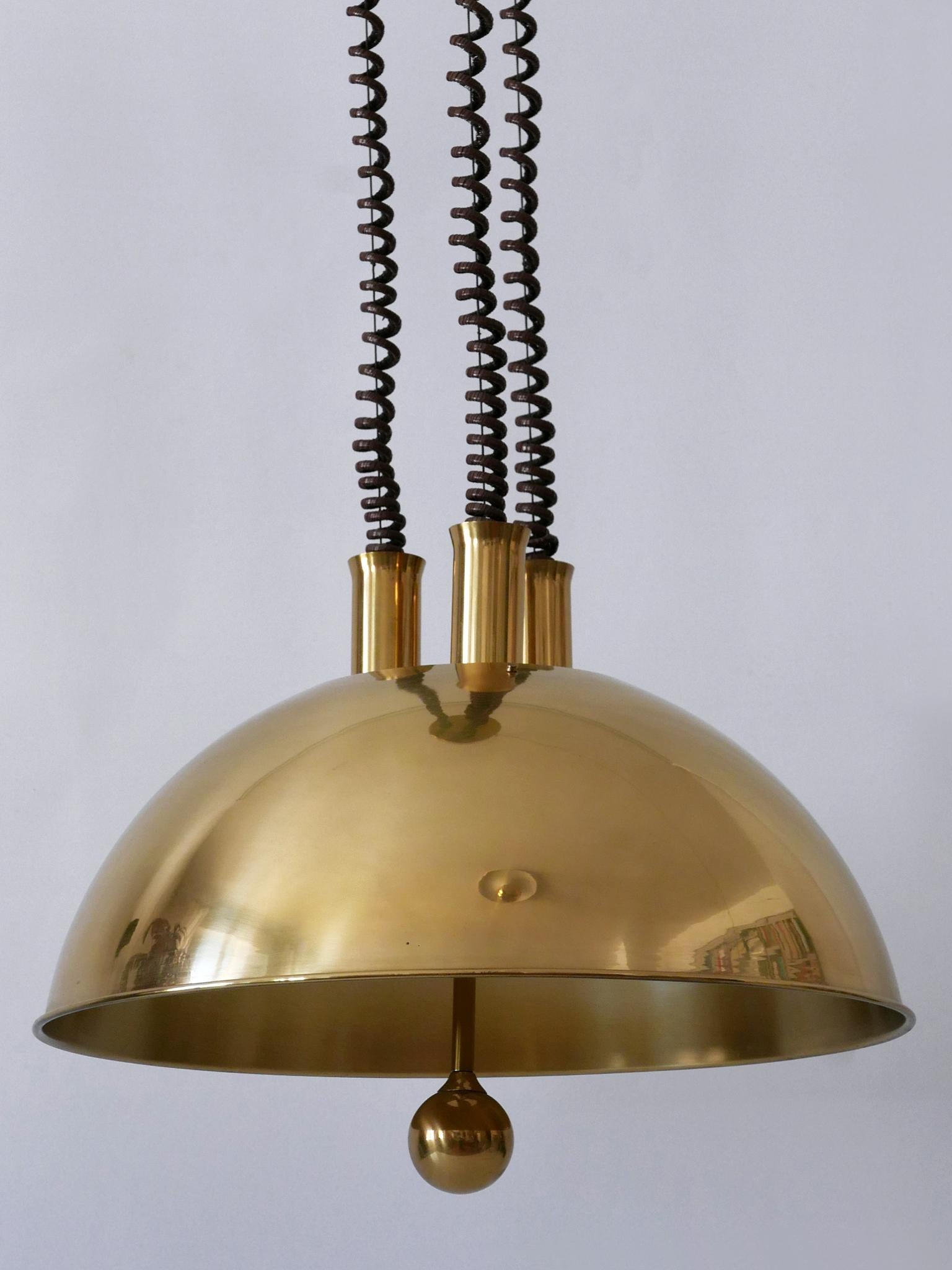 Grande ed elegante lampada a sospensione in ottone di metà secolo di Florian Schulz degli anni '70 in vendita 4