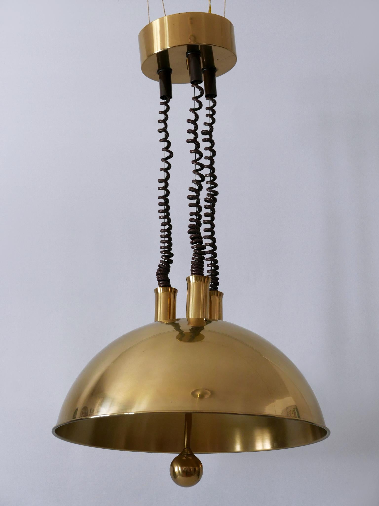 Grande ed elegante lampada a sospensione in ottone di metà secolo di Florian Schulz degli anni '70 in vendita 7