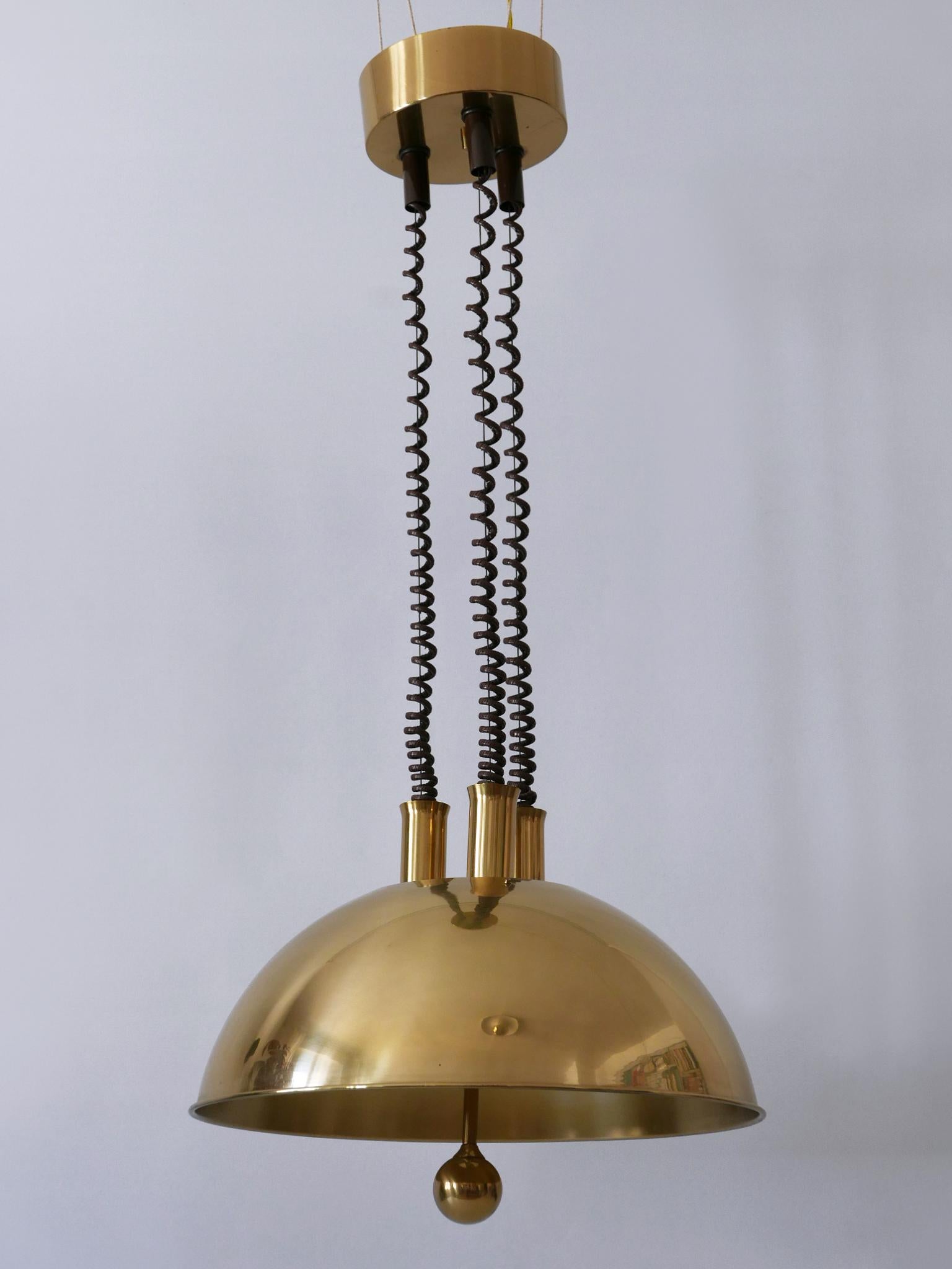 Fine XX secolo Grande ed elegante lampada a sospensione in ottone di metà secolo di Florian Schulz degli anni '70 in vendita