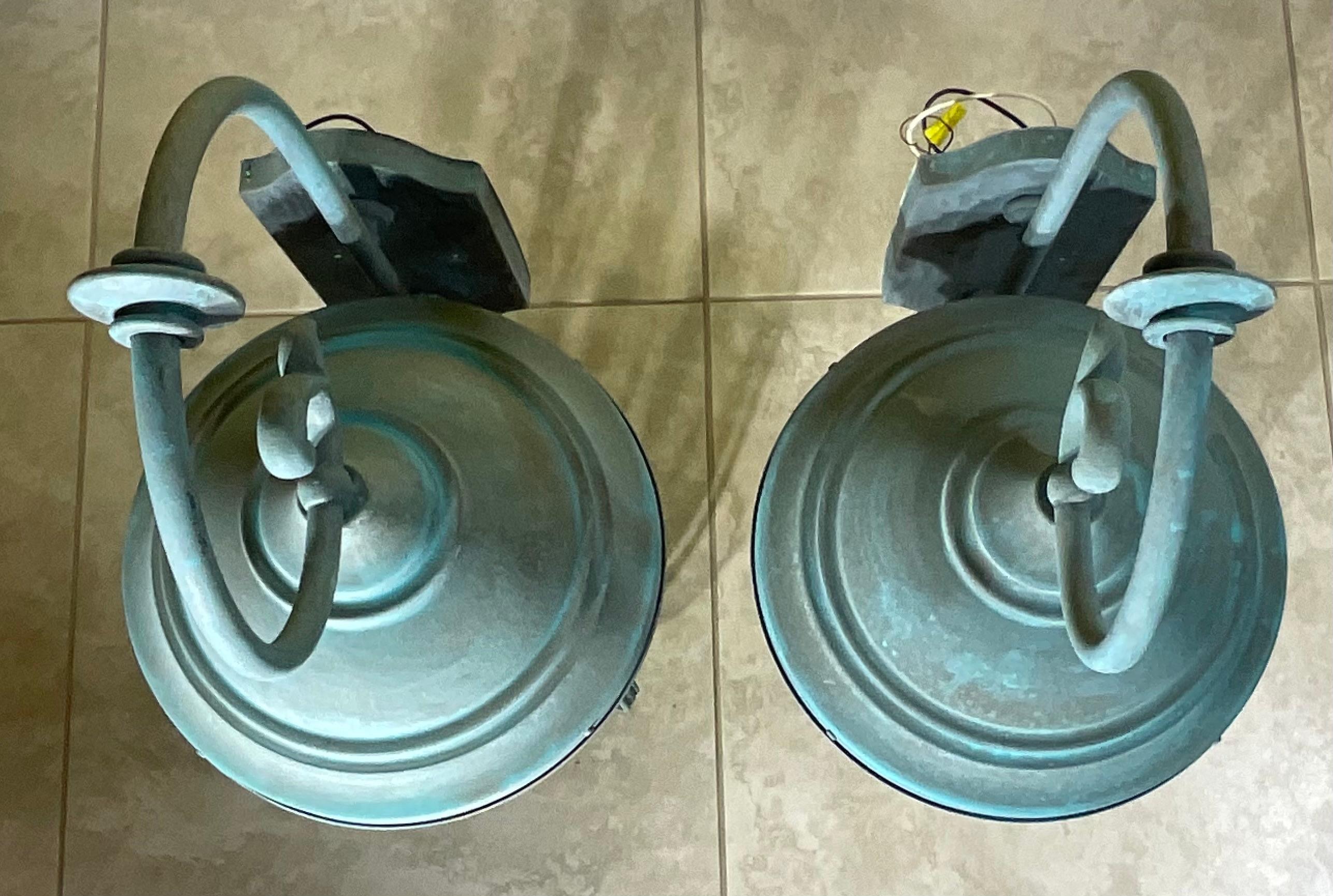 Grande  Coppia di eleganti lanterne da parete in ottone vintage - fascino senza tempo - 28 