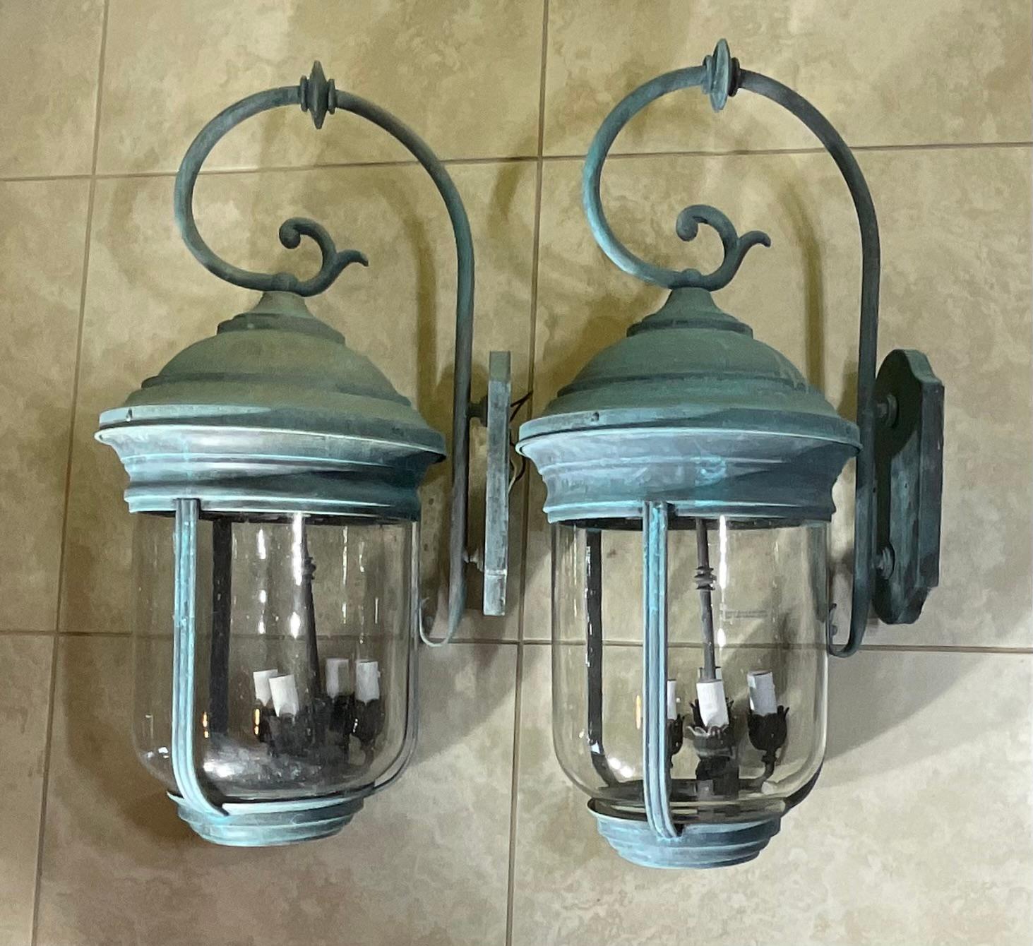 XX secolo Grande  Coppia di eleganti lanterne da parete in ottone vintage - fascino senza tempo - 28 