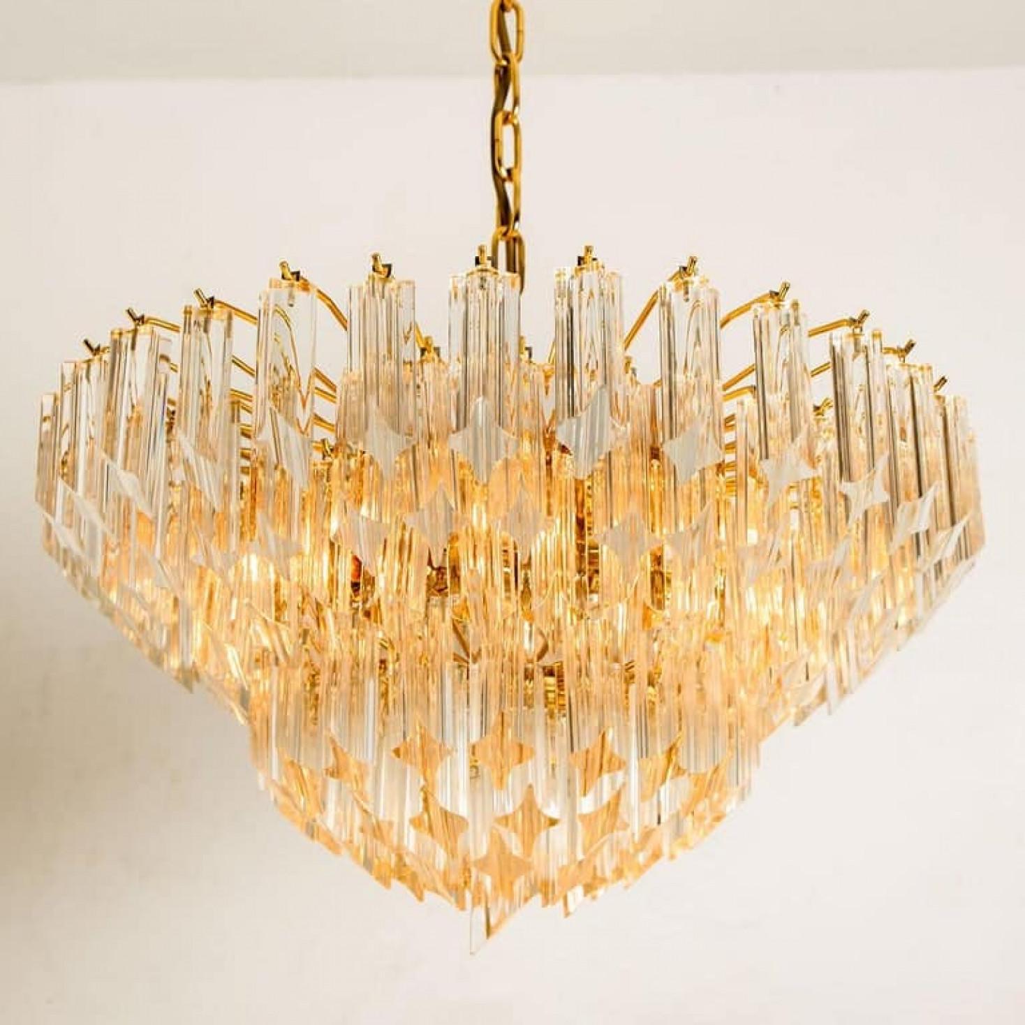 Large Elegant Six-Tier Cristal Venini Chandelier, 1960 For Sale 1