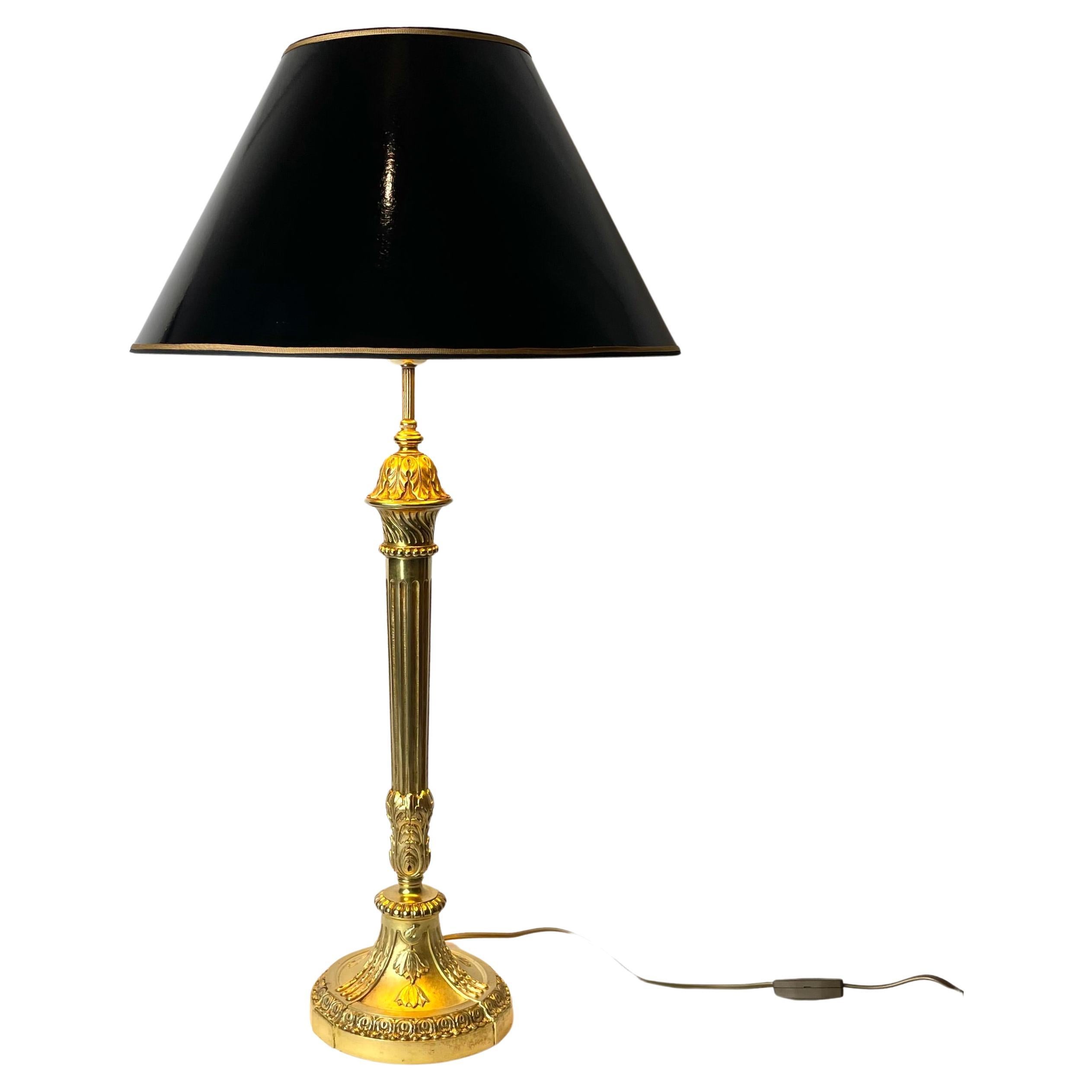 Large & elegant Table Lamp in gilded bronze. Louis XVI style, early 20th Century