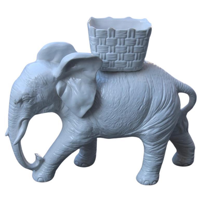 Grande sculpture d'éléphant en céramique blanche Vivai Del Sud Italie, 1960 