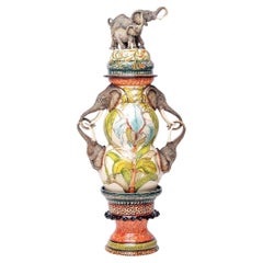Grande urne en forme d'éléphant de LoveArt Ceramics, fabriquée à la main en Afrique du Sud