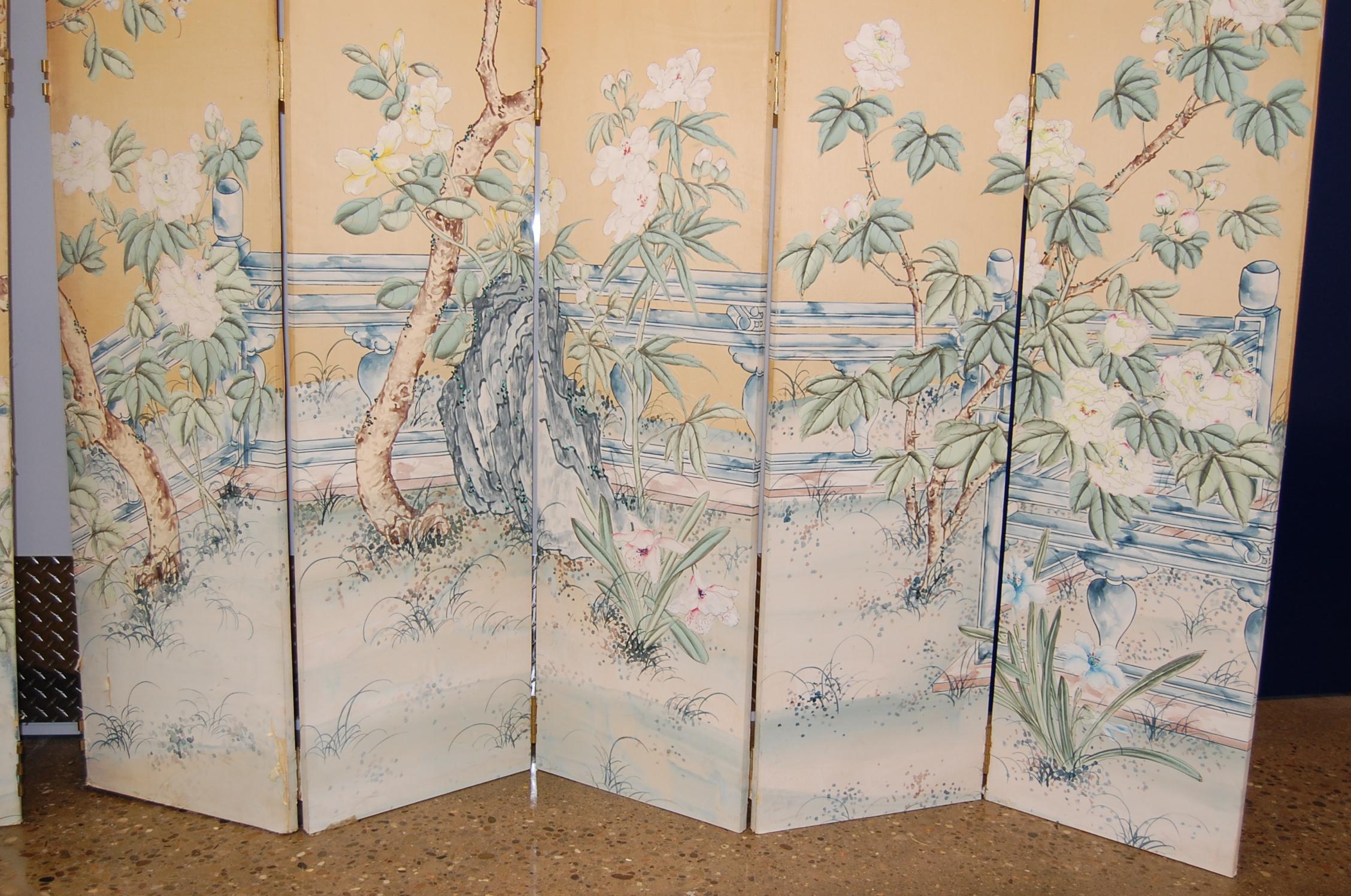 Large Eleven-Panel Hand Painted on Silk Folding Chinese Screen, circa Late 1960s 1