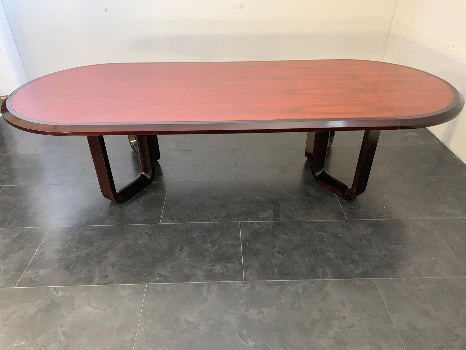 Italian Large Elliptical Table in Solid Rosewood and Mahogany Feather Design, Italy 1960 For Sale