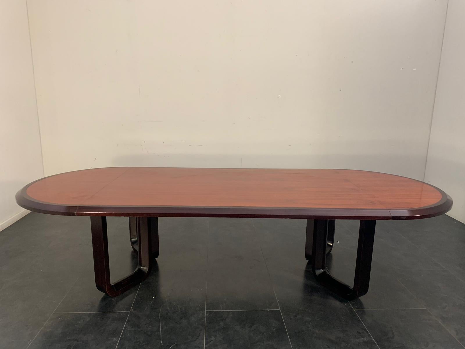 Large Elliptical Table in Solid Rosewood and Mahogany Feather Design, Italy 1960 In Good Condition For Sale In Montelabbate, PU