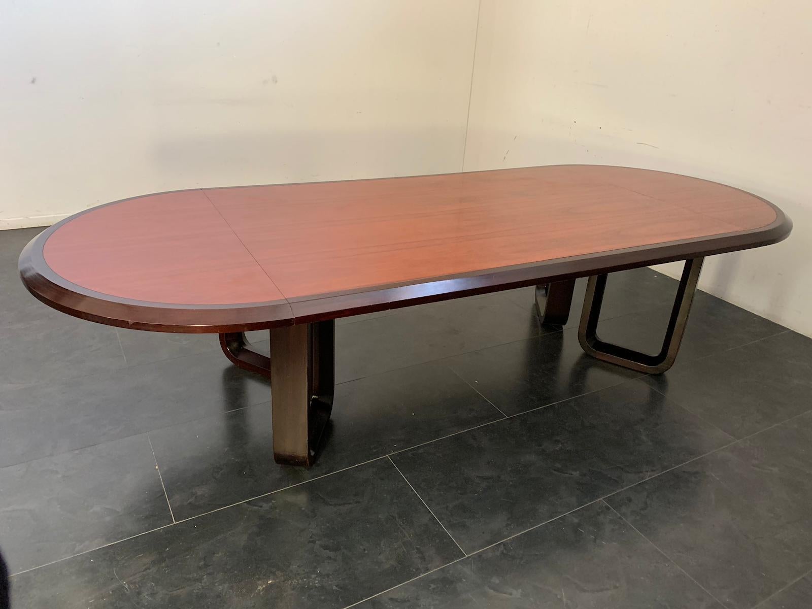 Mid-20th Century Large Elliptical Table in Solid Rosewood and Mahogany Feather Design, Italy 1960 For Sale