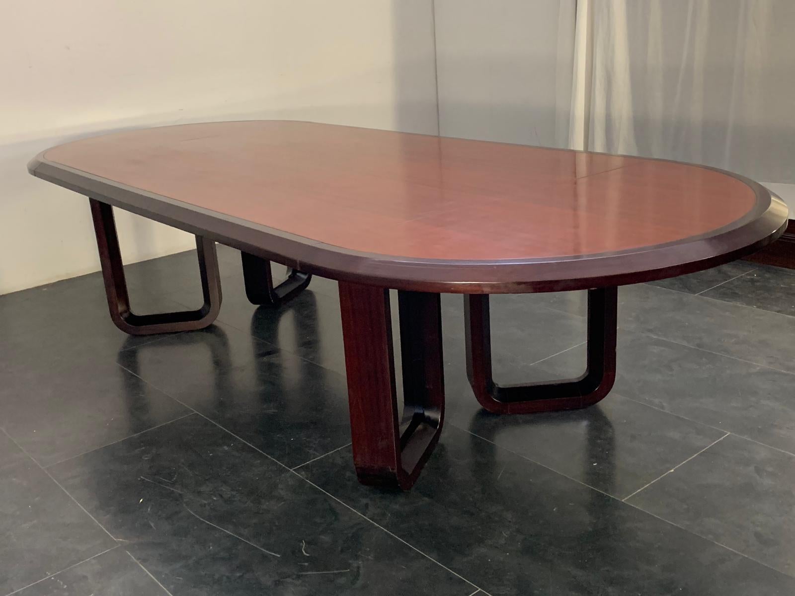 Large Elliptical Table in Solid Rosewood and Mahogany Feather Design, Italy 1960 For Sale 1