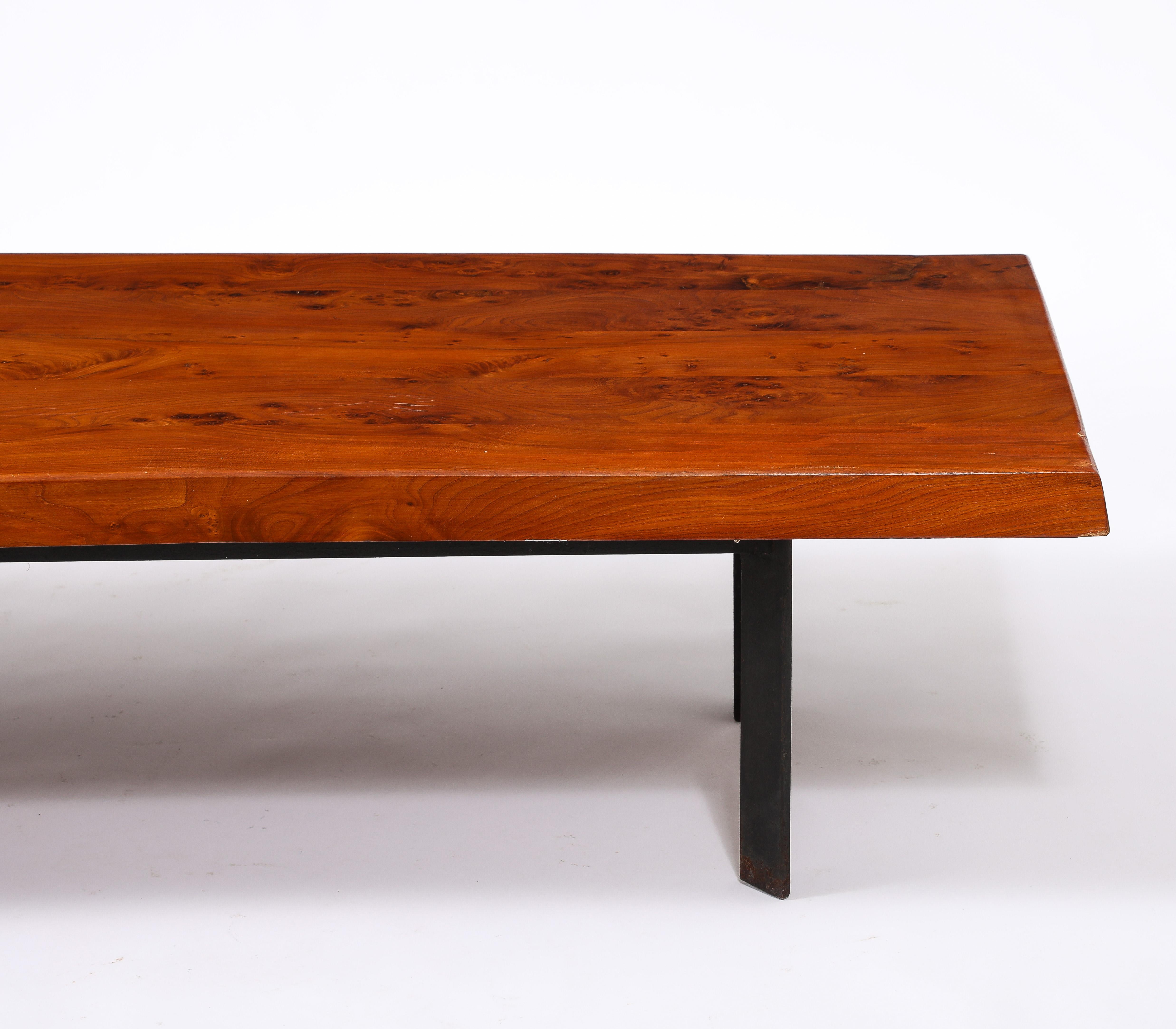Brutalisme Grande table basse en orme et fer, France, années 1960 en vente