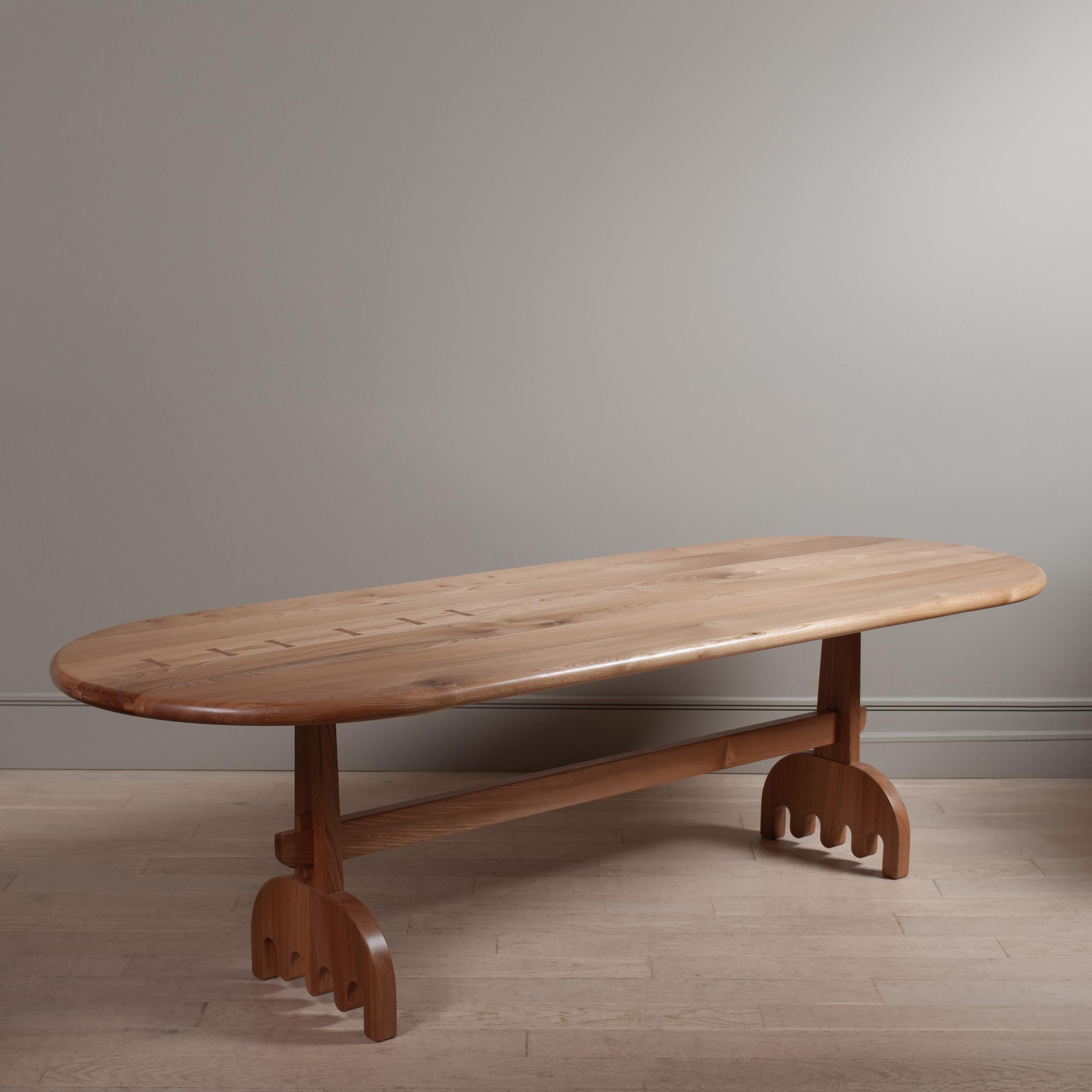 Anglais Grande table à manger en orme en vente