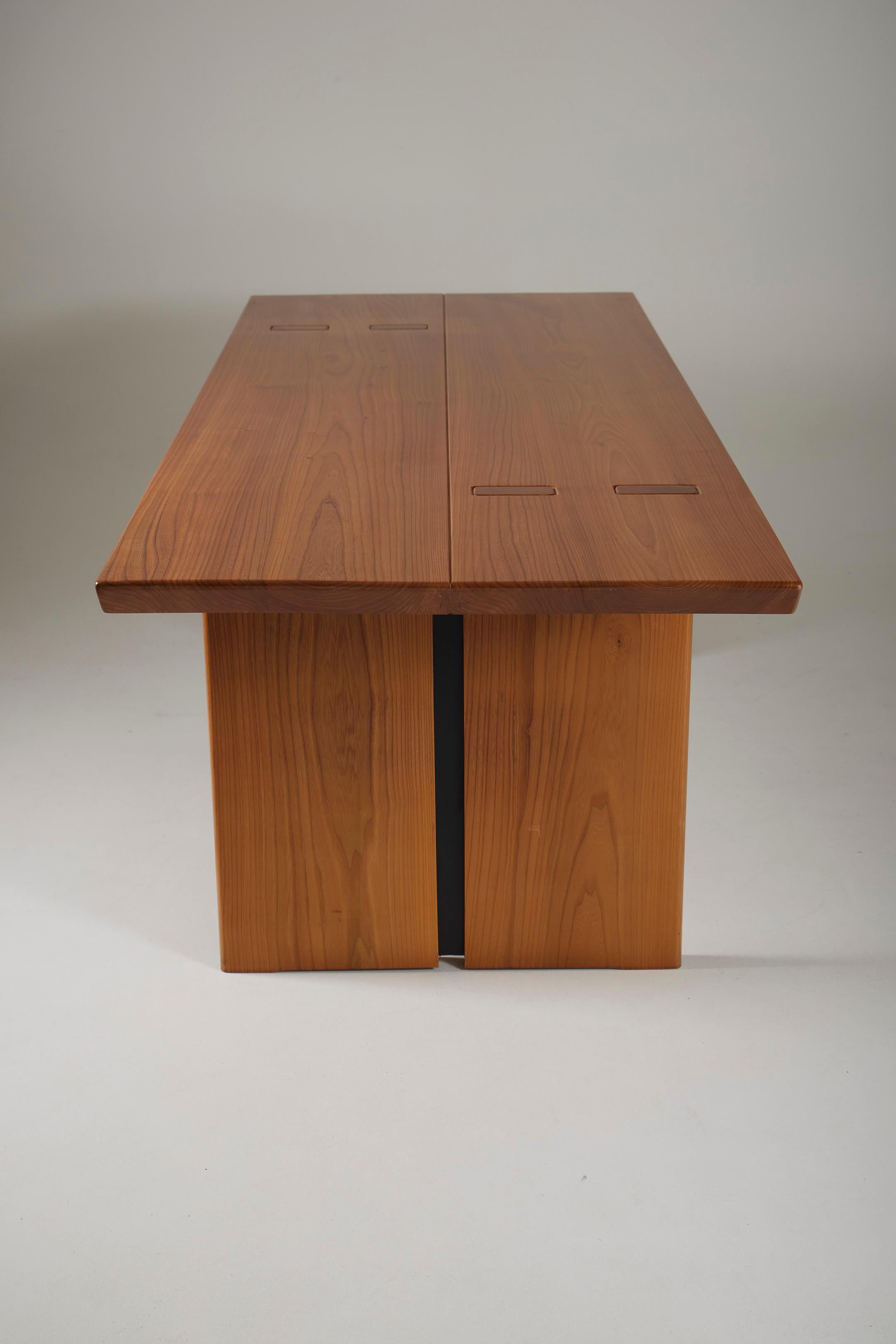 20th Century Large elm dining table