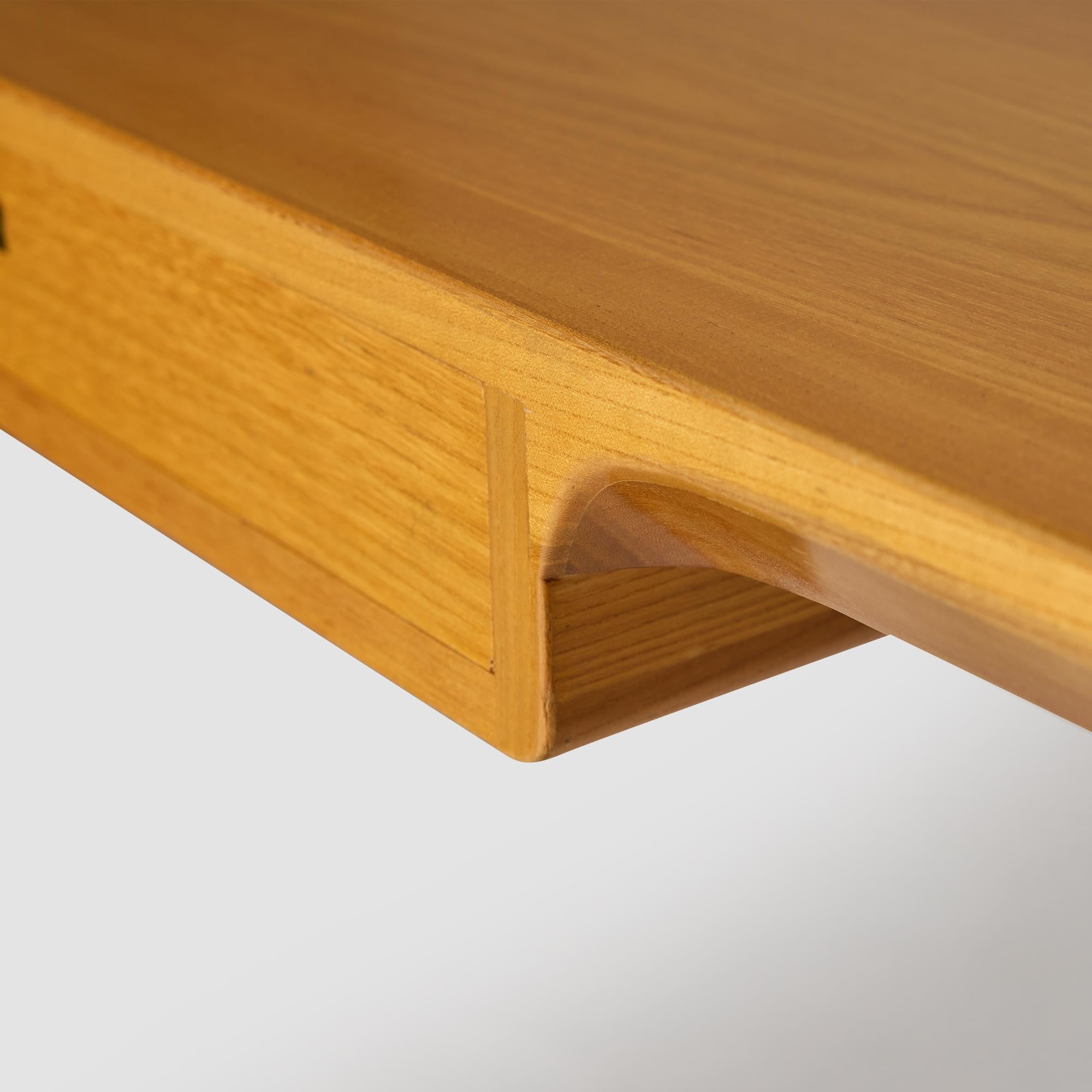 Scrivania grande in legno d'olmo di Bernt Petersen in vendita 6