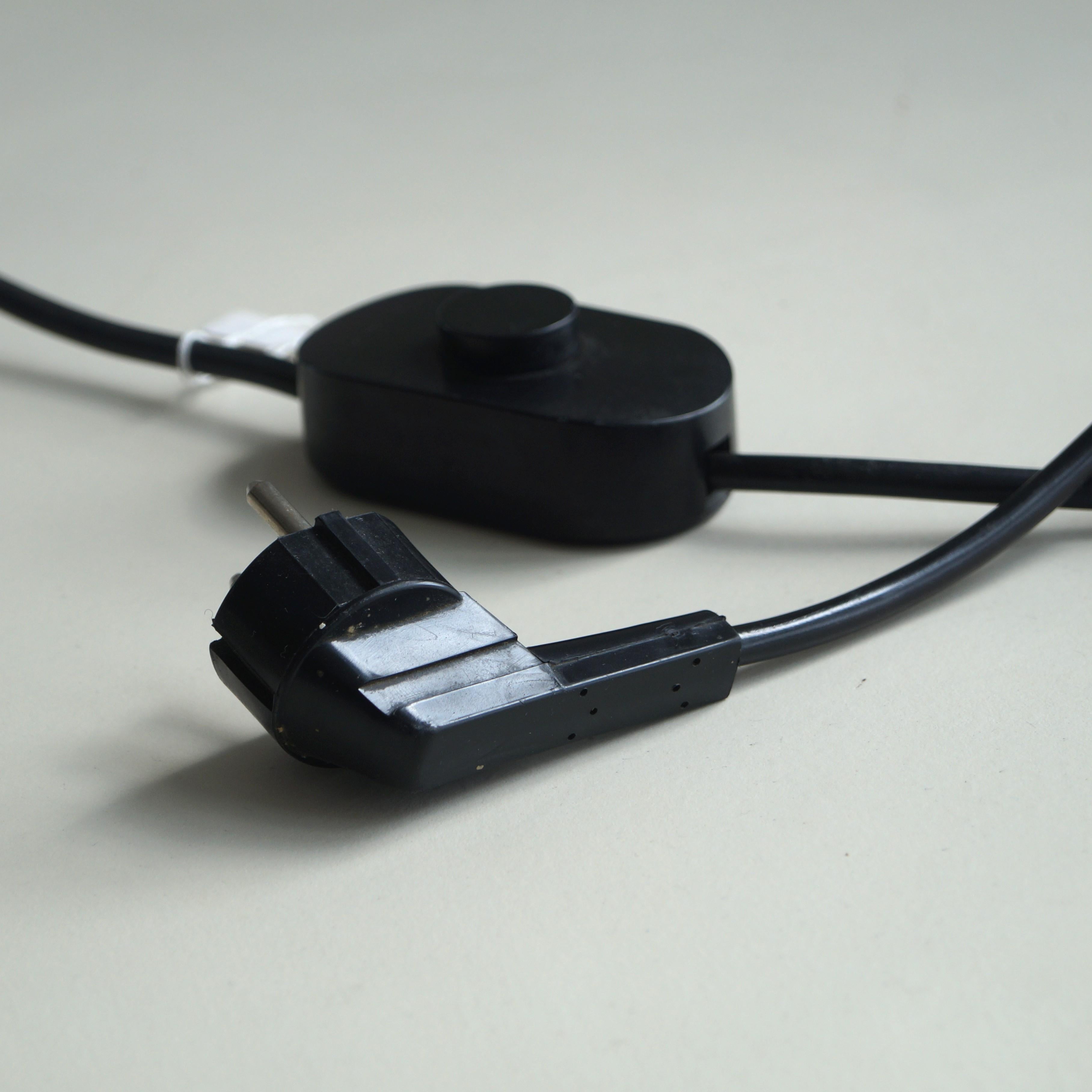 Large Elpis tablelamp by Harvey Guzzini for IGuzzini, 1970s For Sale 9