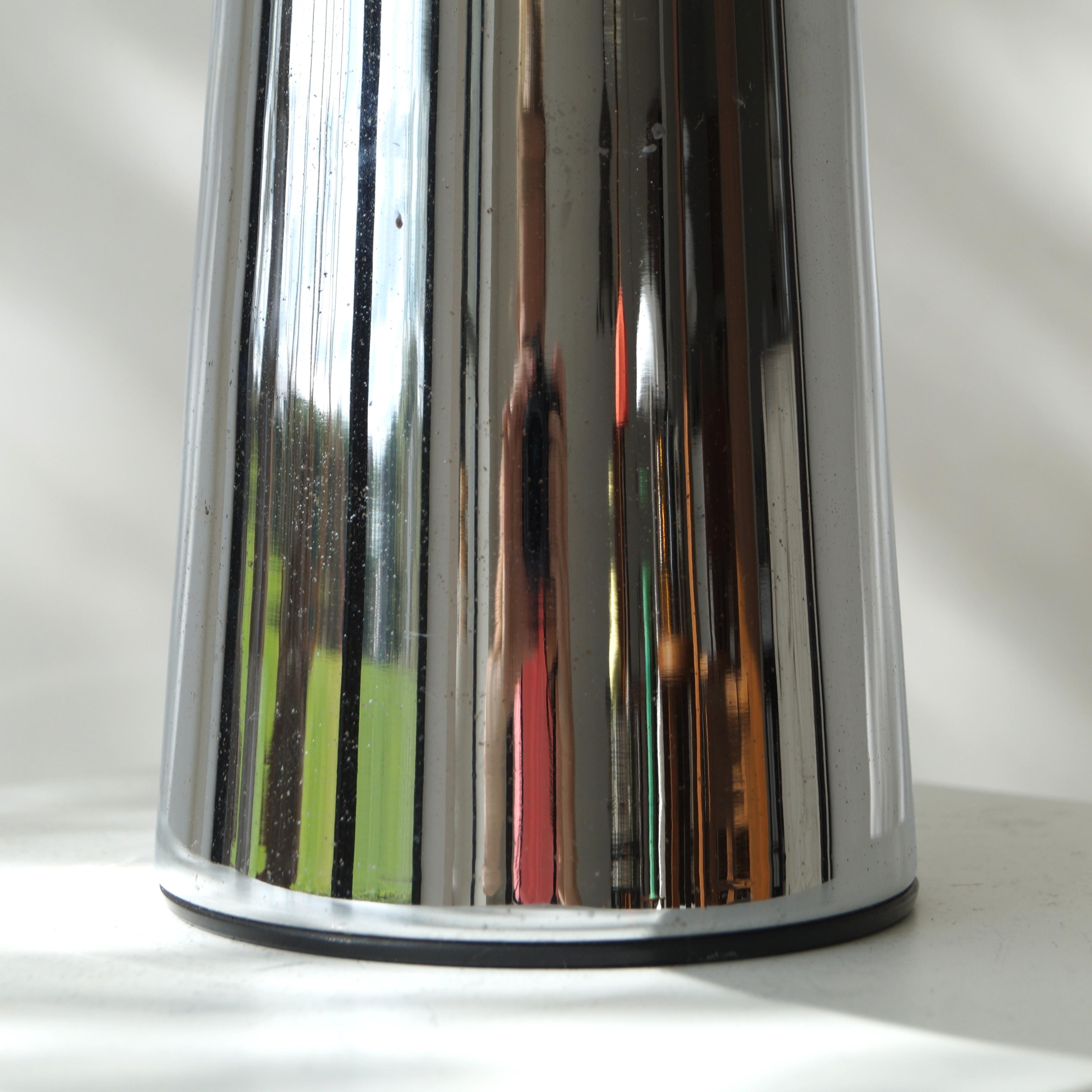 Large Elpis tablelamp by Harvey Guzzini for IGuzzini, 1970s In Good Condition For Sale In EVERDINGEN, NL